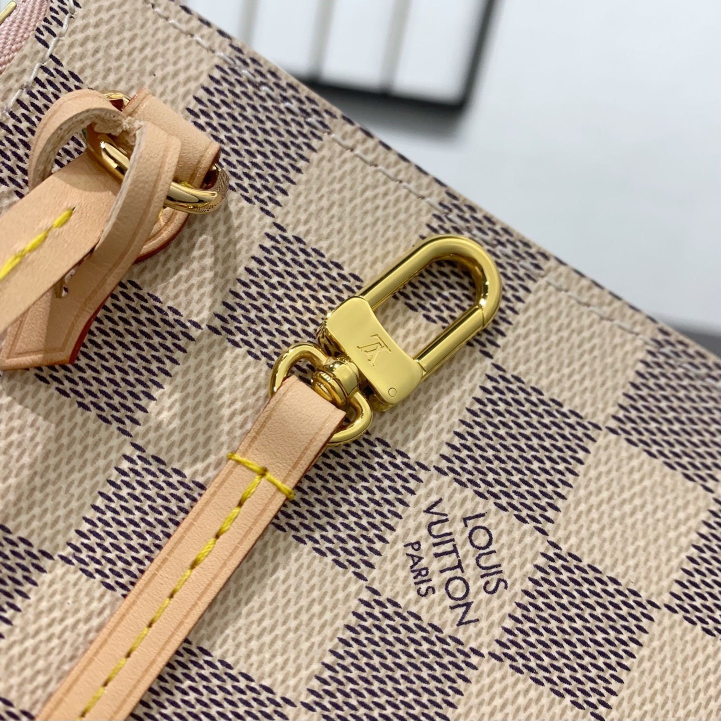 【顶级原单】 款号：N40601 钢扣        本款 Neverfull 大号托特包为 Damier Azur 帆