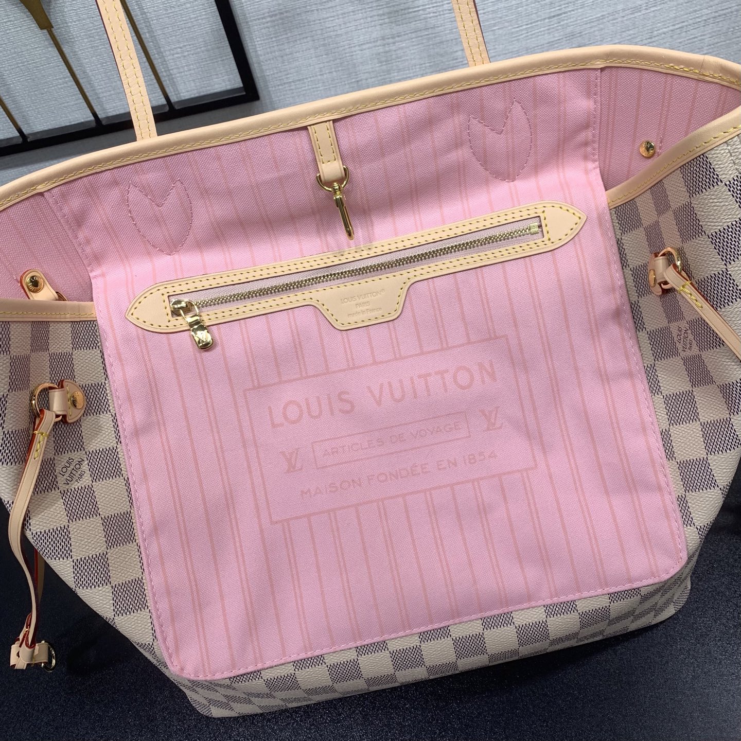 【顶级原单】 款号：N40603 钢扣        本款 Neverfull 中号托特包为 Damier Azur 帆