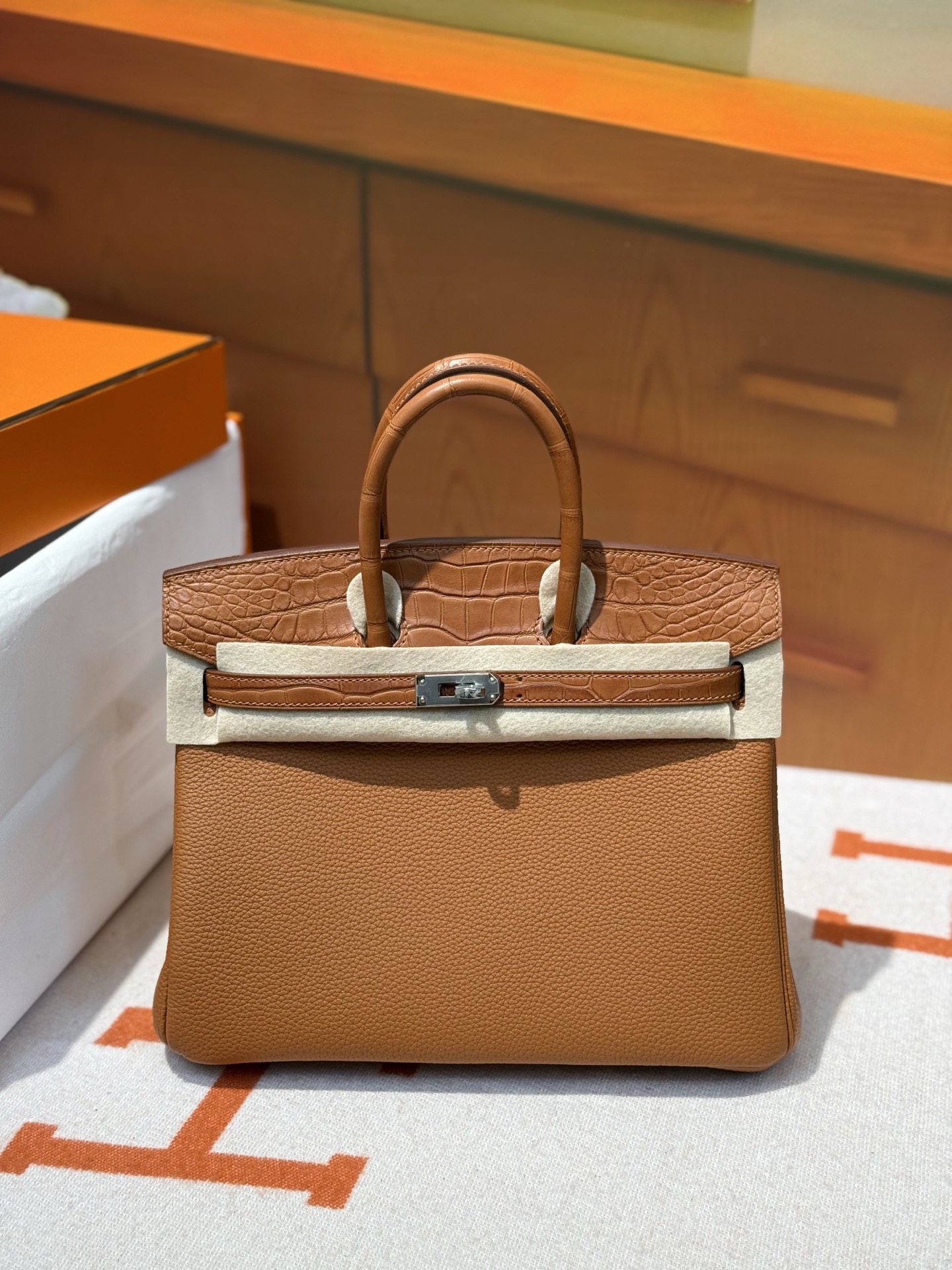 NO:701137,bk25 touch gold brown silver buckle spot texture ① imported American crocodile with togo leather, hand-stitched wax thread., Hermes, hermes, Hermes,19860909bk25 touch金棕 银扣 现货纹理① 进口美洲鳄搭配togo皮,手缝蜡线.,爱马仕,hermes,Hermes,,Bag