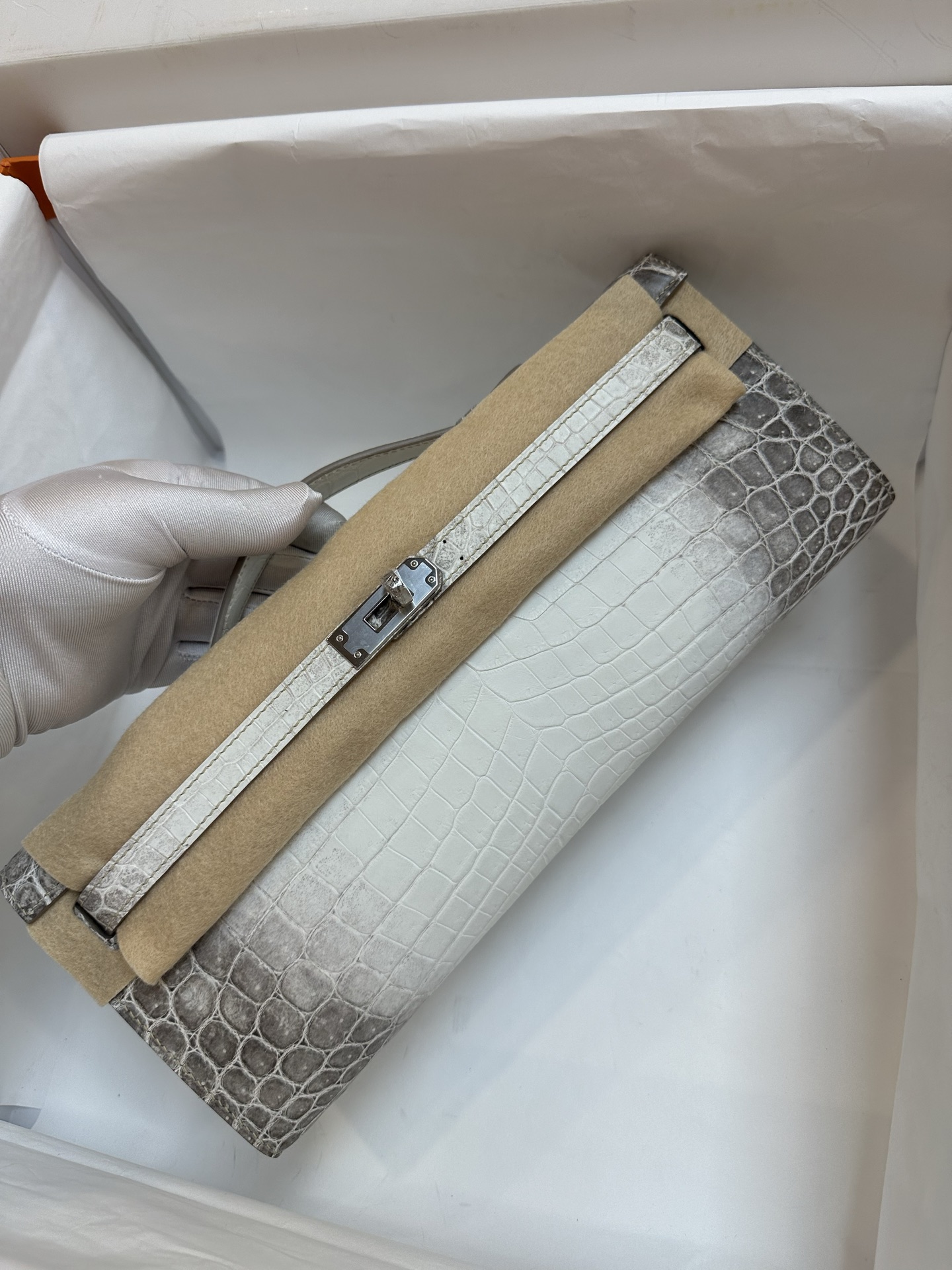 NO:717899,cut 31 evening bag Himalayan silver buckle in stock Himalayan top hand sewing craftsmanship imported from Singapore, Hermes, hermes, Hermes,19860909cut 31 晚宴包 喜马拉雅 银扣 现货 新加坡进口喜马拉雅顶级手缝工艺,爱马仕,hermes,Hermes,,Bag