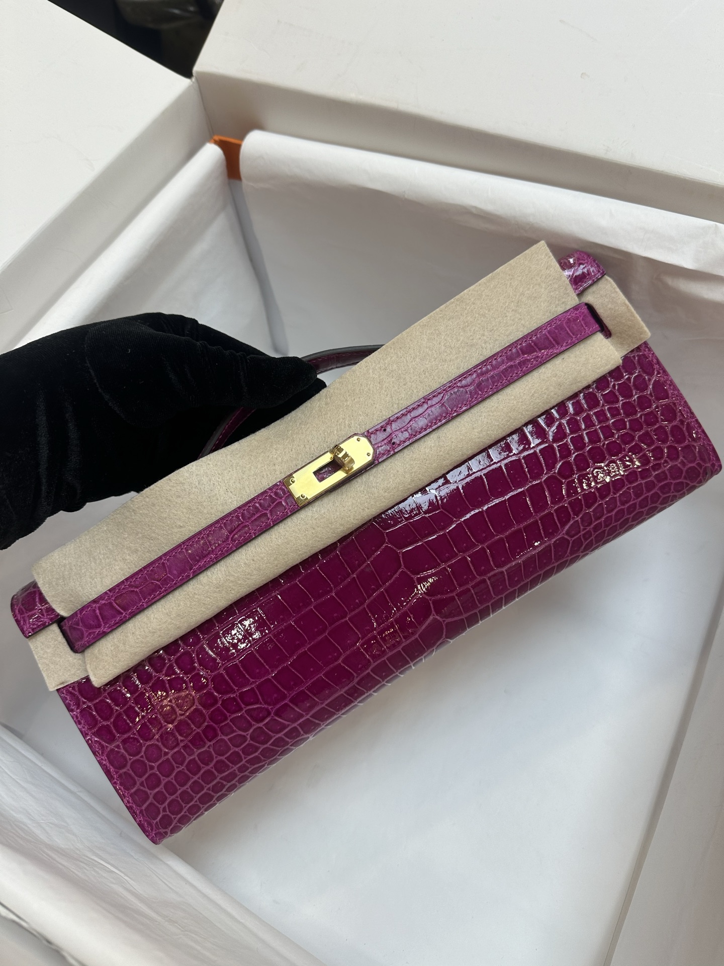 NO:717895,Evening bag Kelly cut 31cm Arabian Nights purple gold buckle ready stock imported hc crocodile top hand sewing craftsmanship, Hermes, hermes, Hermes,19860909晚宴包 Kelly cut 31cm 天方夜谭紫 金扣 现货 进口hc湾鳄顶级手缝工艺,爱马仕,hermes,Hermes,,Bag