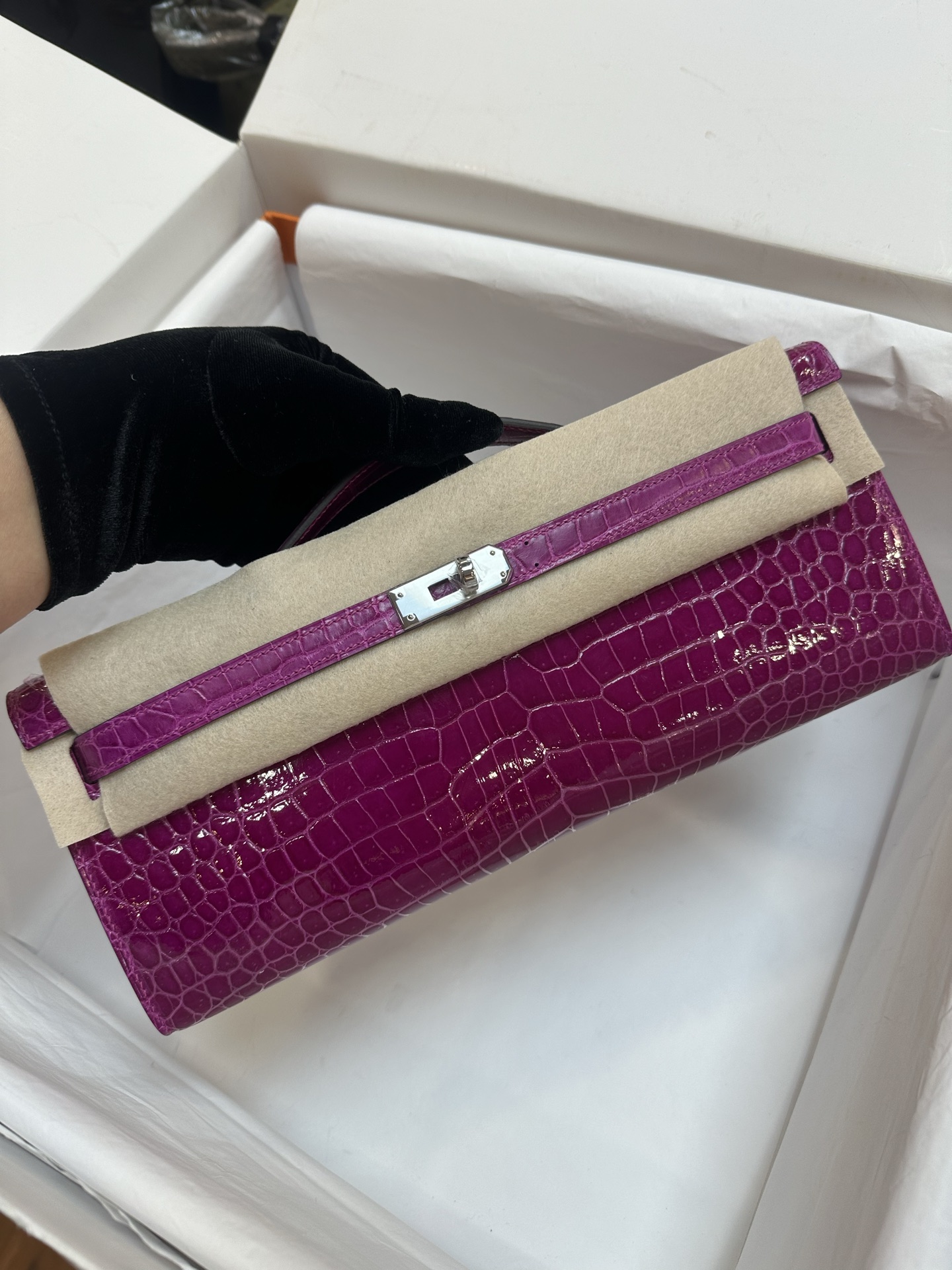 NO:717893,Evening bag Kelly cut 31cm Arabian Nights purple silver buckle in stock imported hc crocodile top hand sewing craftsmanship, Hermes, Hermes, Hermes,19860909晚宴包 Kelly cut 31cm 天方夜谭紫 银扣 现货 进口hc湾鳄顶级手缝工艺,爱马仕,hermes,Hermes,,Bag