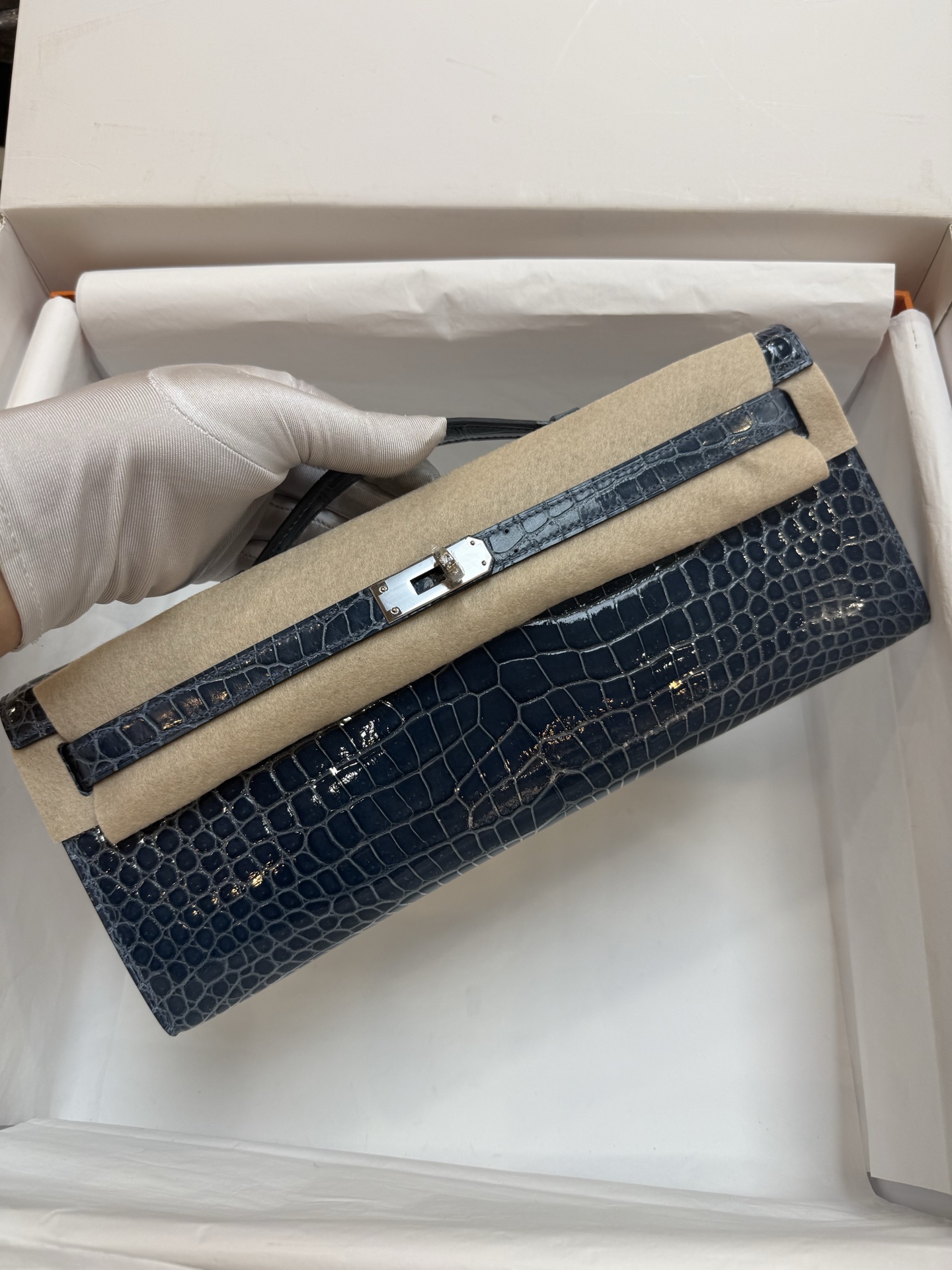 NO:717891,Evening bag Kelly cut 31cm storm blue silver buckle in stock imported hc crocodile top hand sewing technology, Hermes, hermes, Hermes,19860909晚宴包 Kelly cut 31cm 风暴蓝 银扣 现货 进口hc湾鳄顶级手缝工艺,爱马仕,hermes,Hermes,,Bag