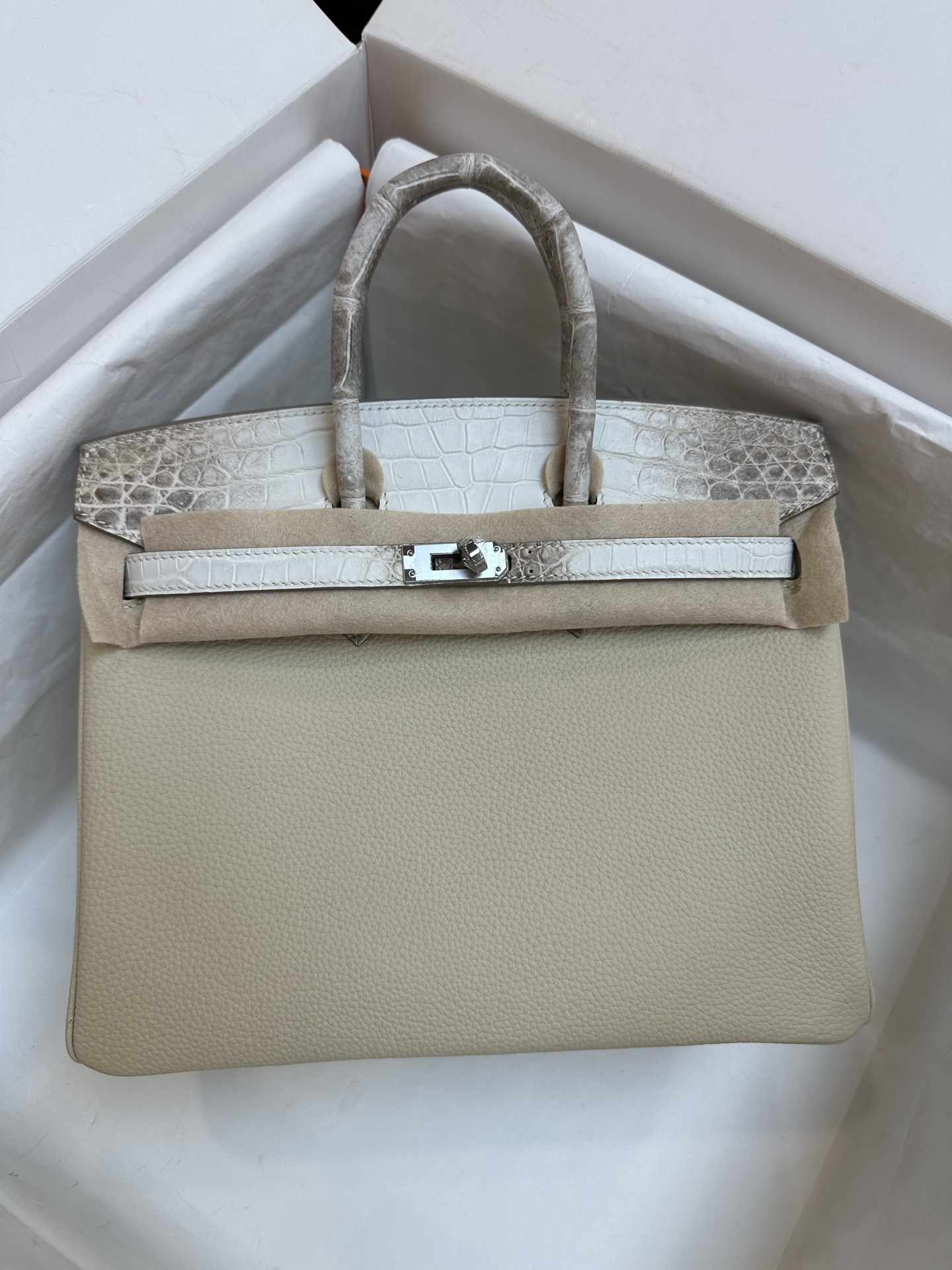 NO:701150,bk25cmtouch Himalayan white in stock, imported Nile crocodile with togo leather, double-sided crocodile hijab, top hand-stitched wax thread, full set of hand-made nails, Hermes, Hermes, Hermes,19860909bk25cmtouch喜马拉雅白 现货 进口尼罗鳄搭配togo皮,双面鳄鱼盖头,顶级手缝蜡线 全套手工钉,爱马仕,hermes,Hermes,,Bag
