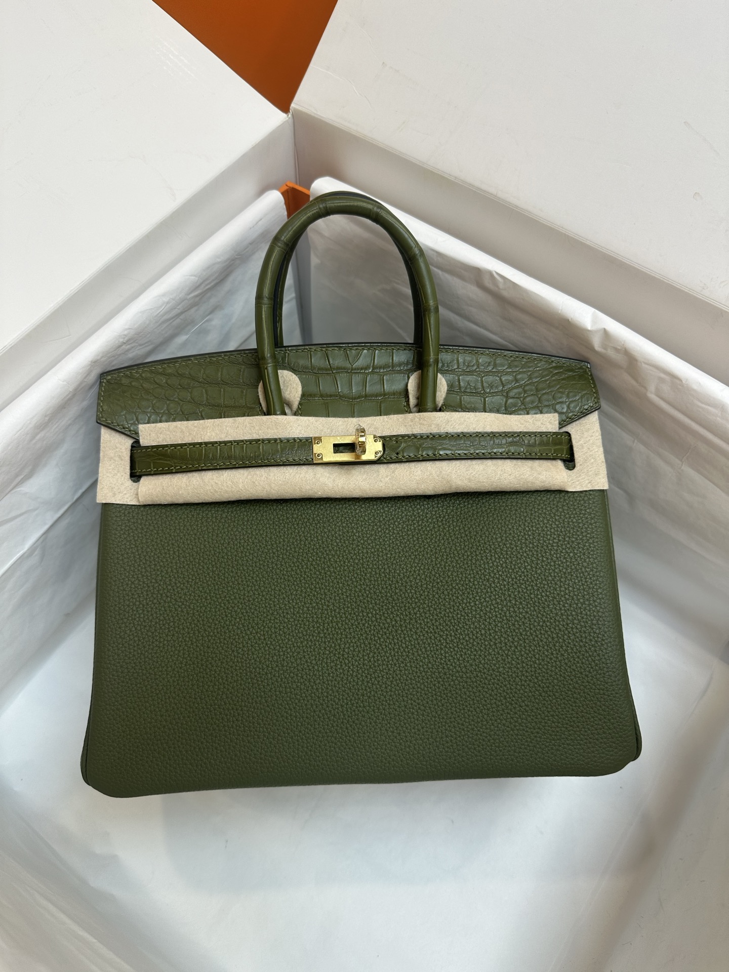 NO:701133,bk25 touch olive green gold buckle, real stock, imported HC crocodile with togo leather, hand-stitched wax thread., Hermes, hermes, Hermes,19860909bk25 touch橄榄绿 金扣 现货实拍 进口HC湾鳄搭配togo皮,手缝蜡线.,爱马仕,hermes,Hermes,,Bag