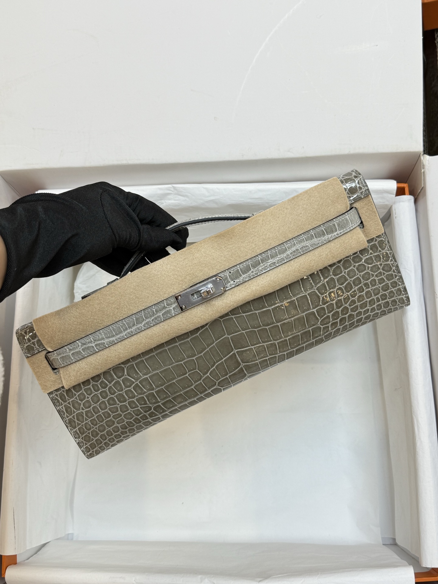 NO:717881,Evening bag Kelly cut 31cm turtle dove gray new arrival imported hc crocodile top hand sewing technology, Hermes, hermes, Hermes,19860909晚宴包 Kelly cut 31cm斑鸠灰新出现货 进口hc湾鳄顶级手缝工艺,爱马仕,hermes,Hermes,,Bag