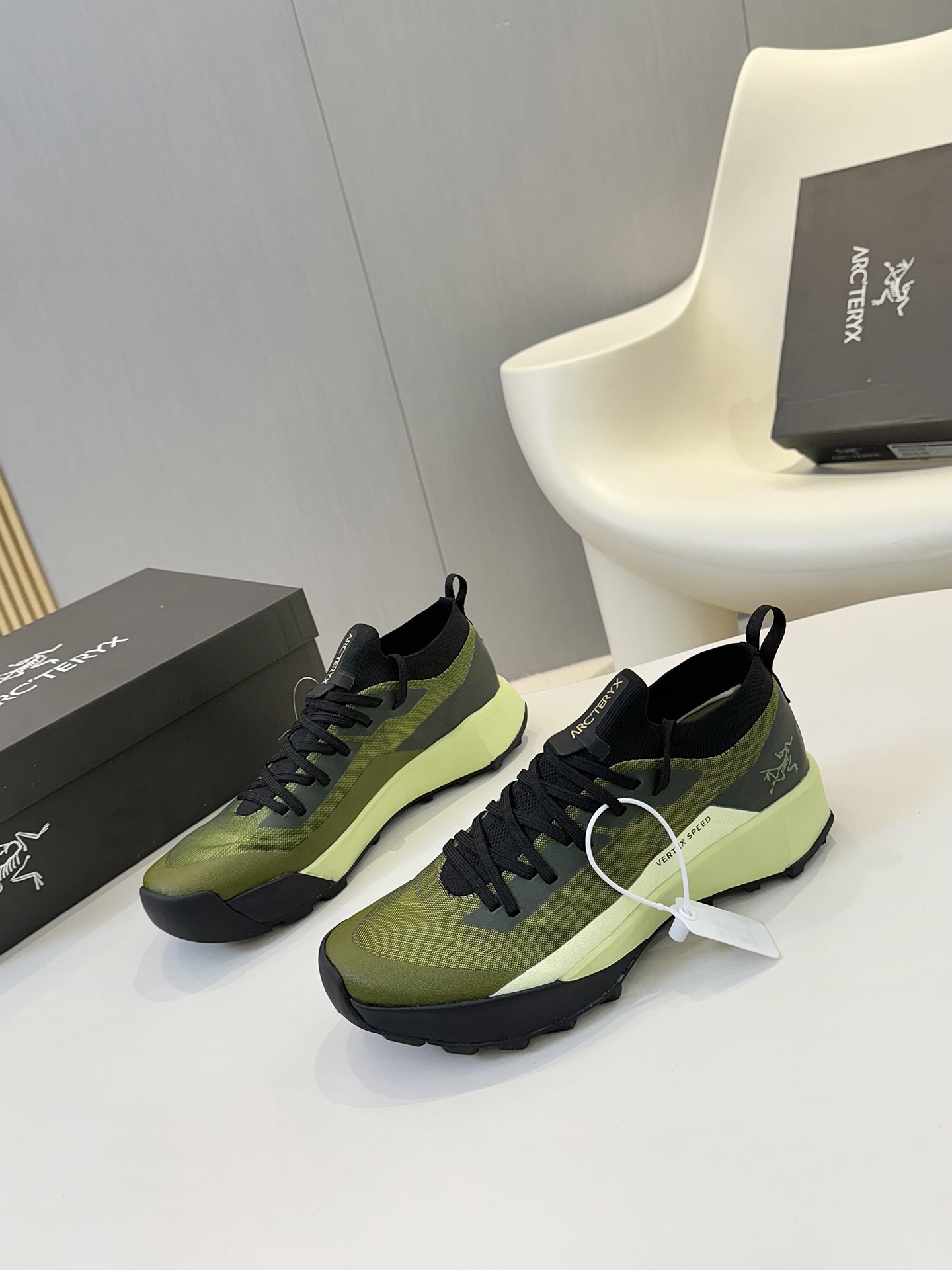 P295💰( 广州货)Arcteryx始祖鸟Vertex Speed柔软舒适耐磨透气轻便 低帮越野跑步鞋男款 原版开发 附带飞机盒 男码39-45