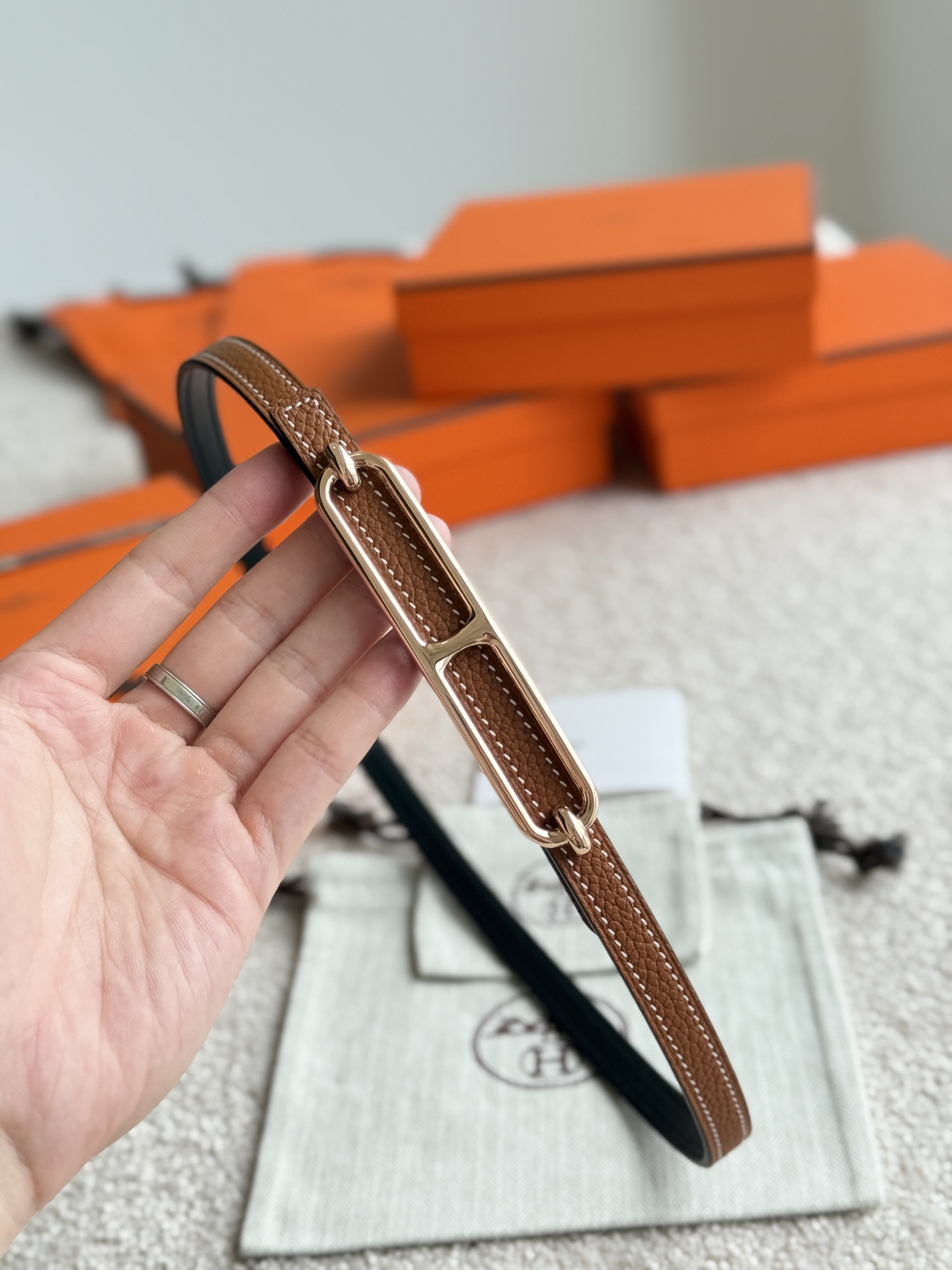 Hermès Roulis 13MM Togo Leather Belt, Gold Hardware, Women's Designer Belt 3 i1745284167593 3673 0 1