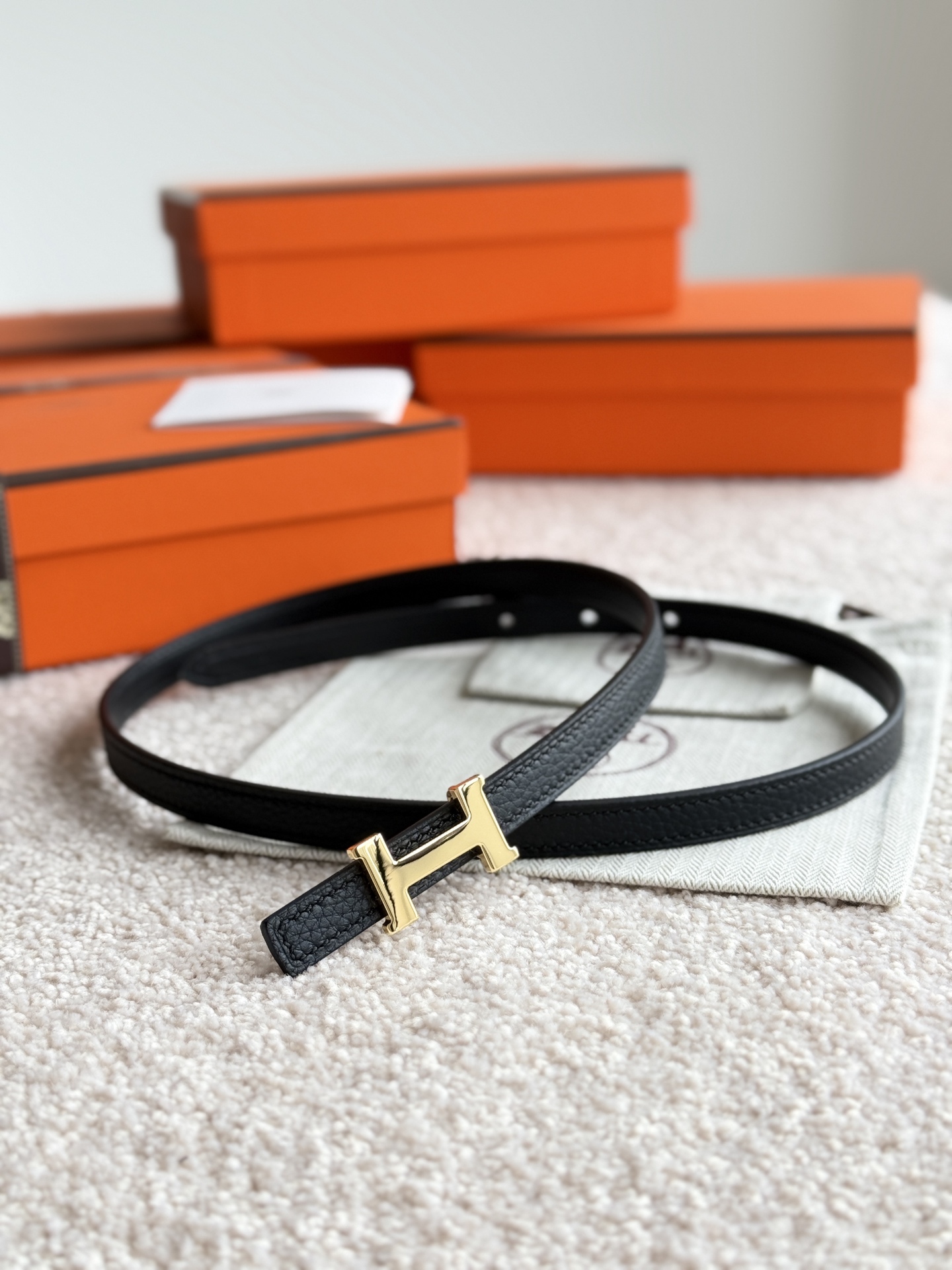 Hermes Mini Constance Belt, Togo Leather, Gold Hardware, 13mm Width 1 i1746593537816 1404 0 0
