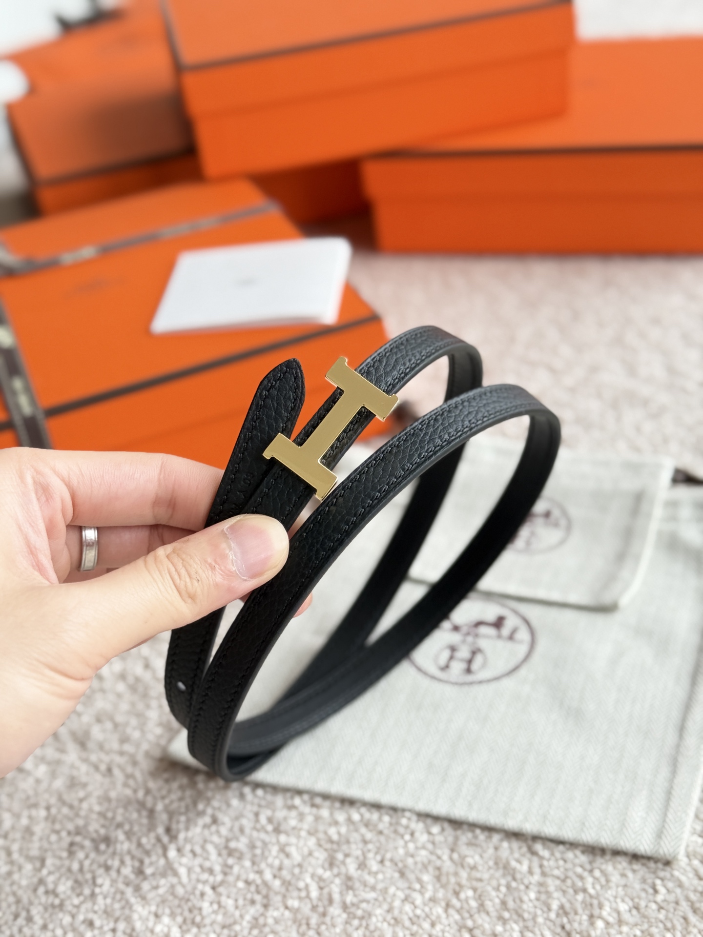 Hermes Mini Constance Belt, Togo Leather, Gold Hardware, 13mm Width 2 i1746593537856 736 0 1