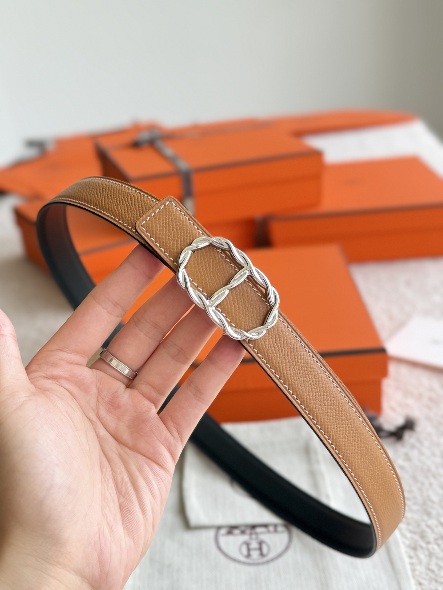 Hermès Women's Reversible Leather Belt with Maillon Torsade Buckle, 24mm 7 i1747971494561 9952 0 6