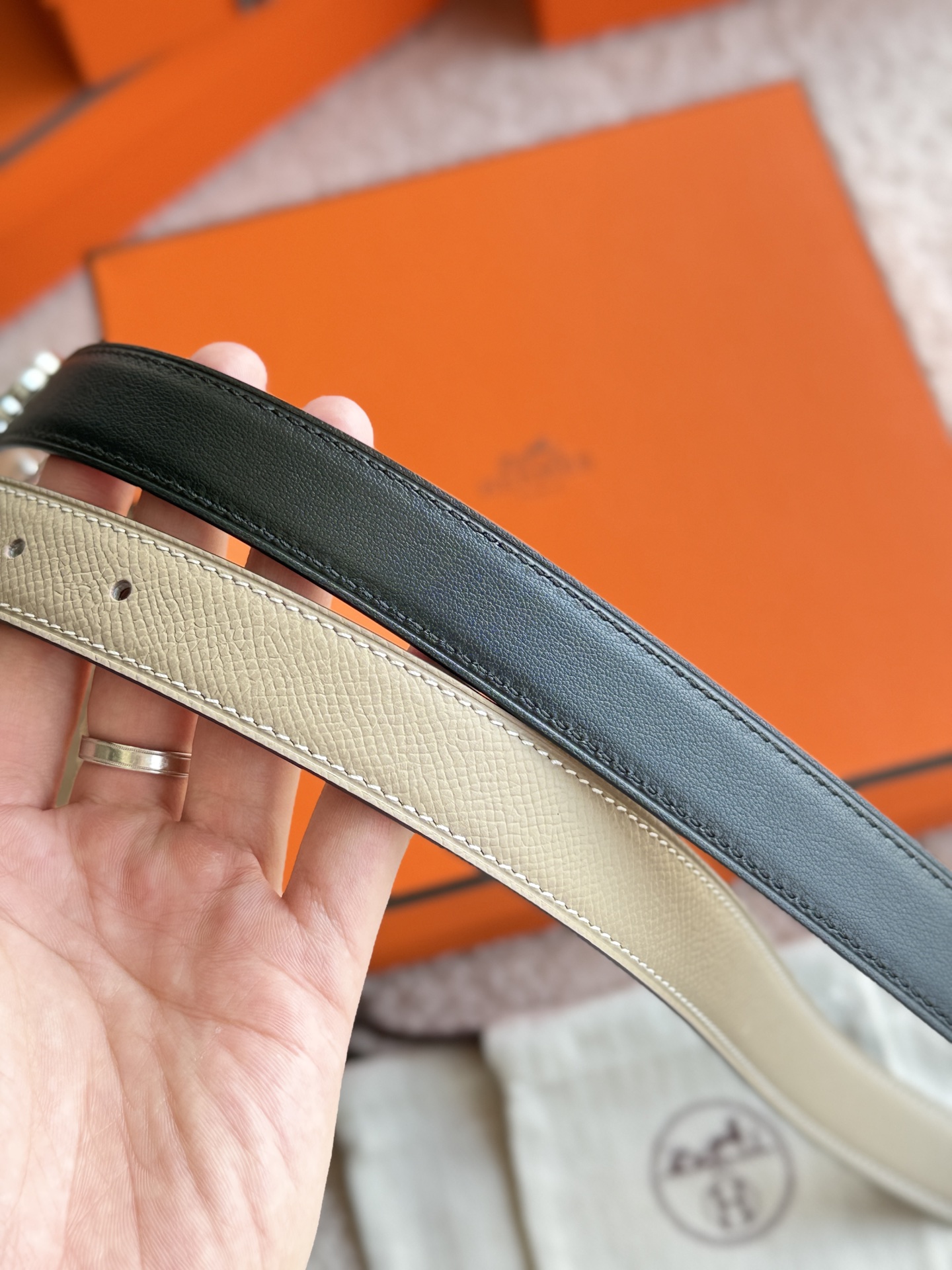 Hermes Women's Leather Belt with Maillon Buckle, 24MM - Epsom Leather, Elegant Design 10 i1747971703638 7814 0 6