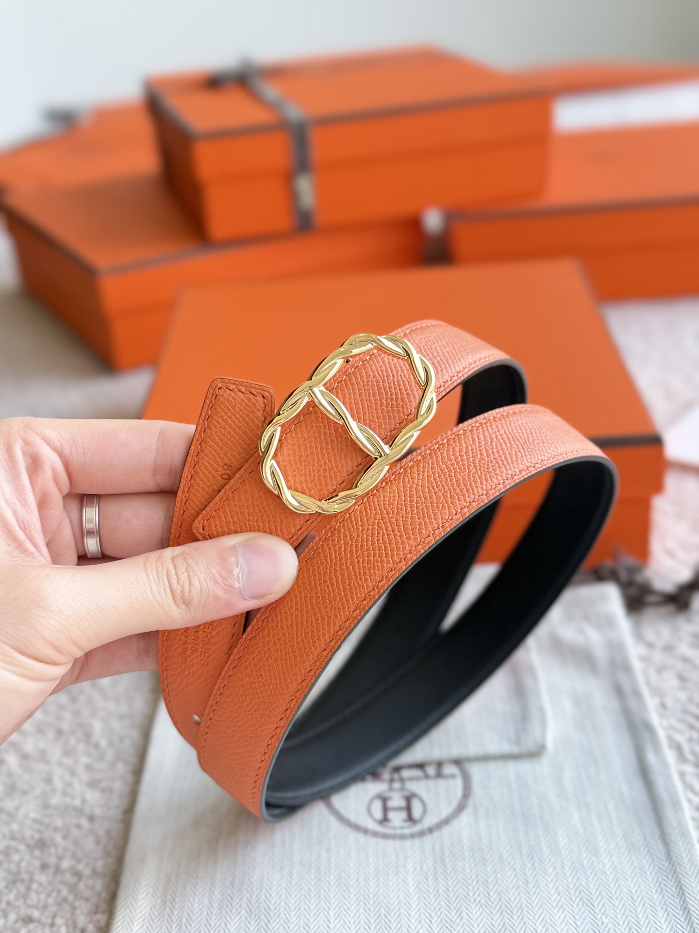Hermès Women's Reversible Leather Belt with Maillon Torsade Buckle, 24mm 7 i1747971770138 7118 0 3