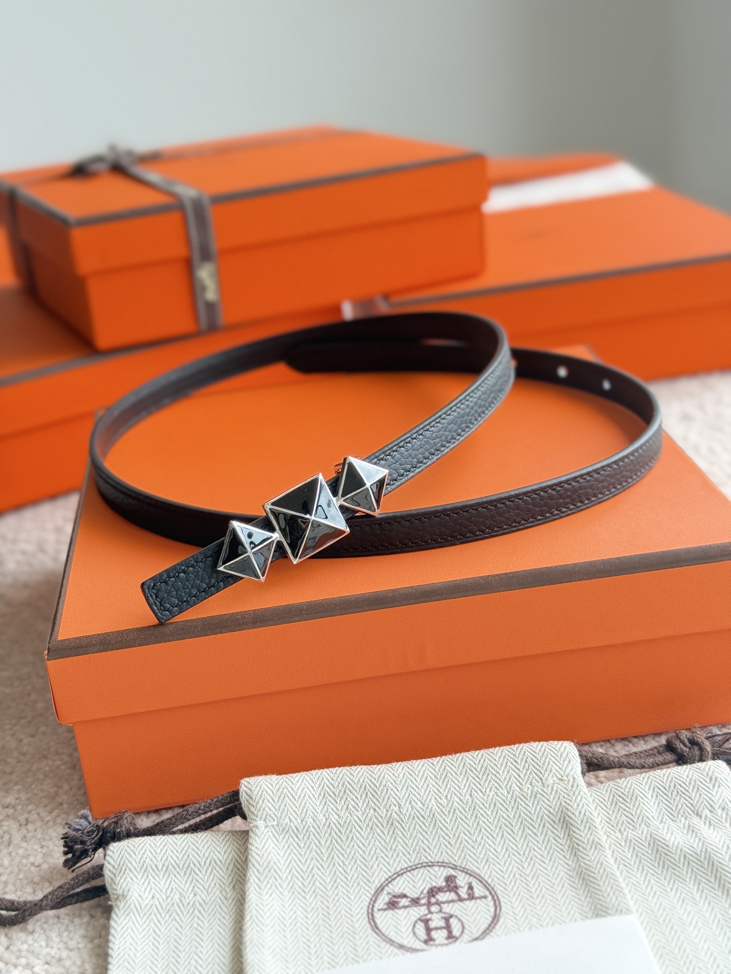 Hermès Women's Togo Leather Belt with Exquisite Hardware - 13mm Width 3 i1748054006925 9685 0 1