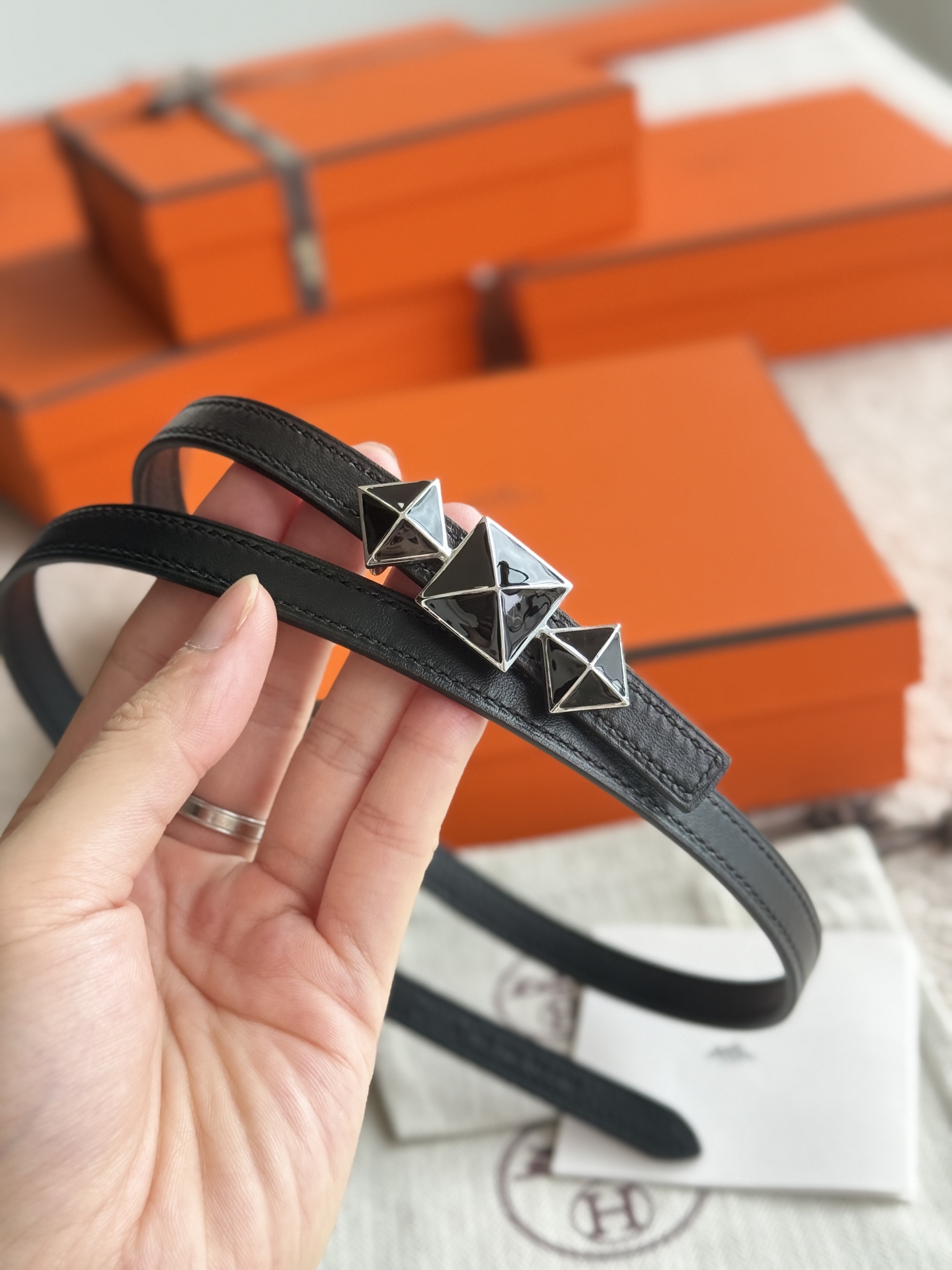 Hermès Women's Togo Leather Belt with Exquisite Hardware - 13mm Width 7 i1748054008657 9165 0 5