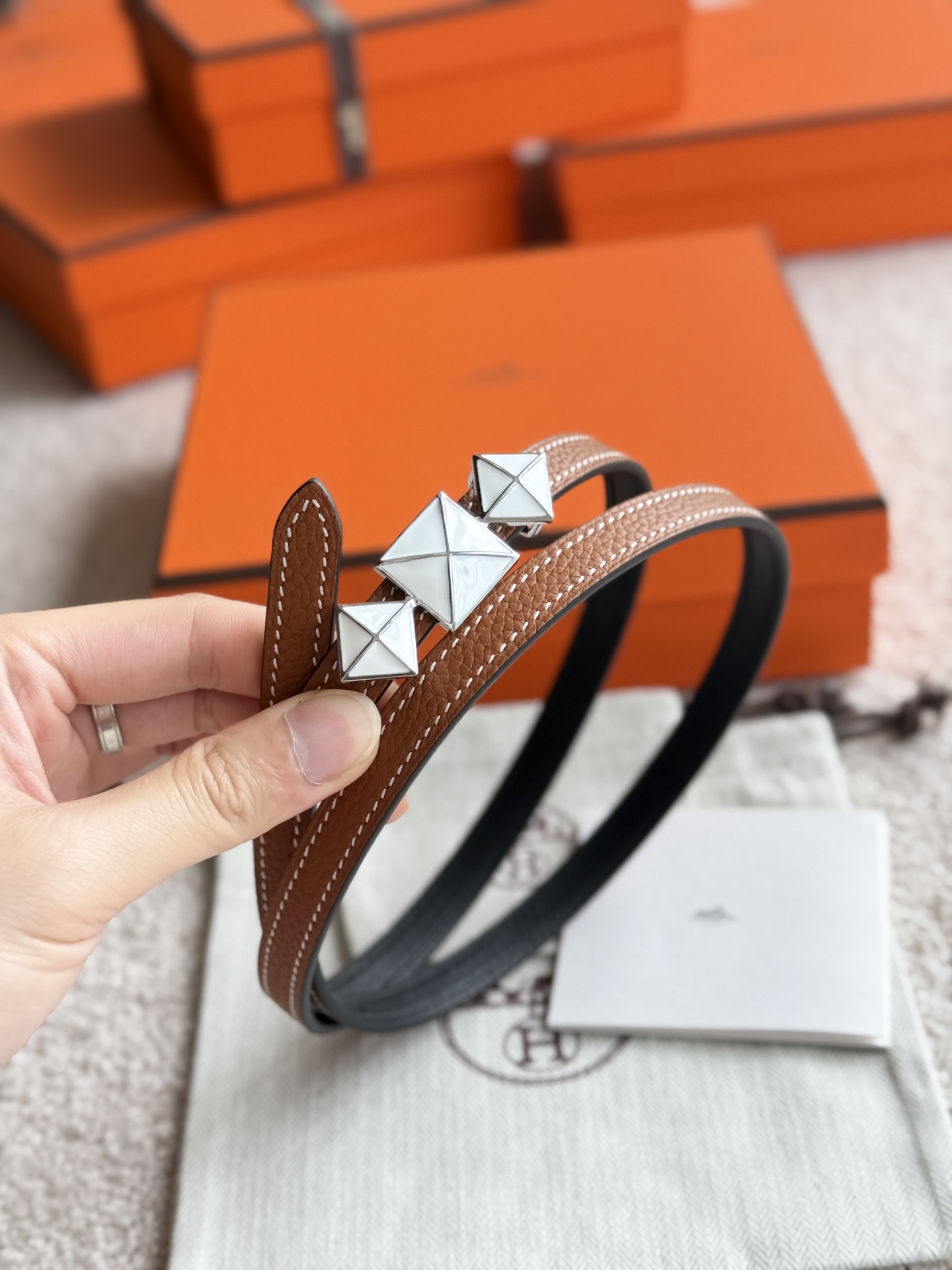Elegant Women's Belt with Togo Leather and Fine Hardware, 13mm Width 4 i1748054091868 8909 0 3