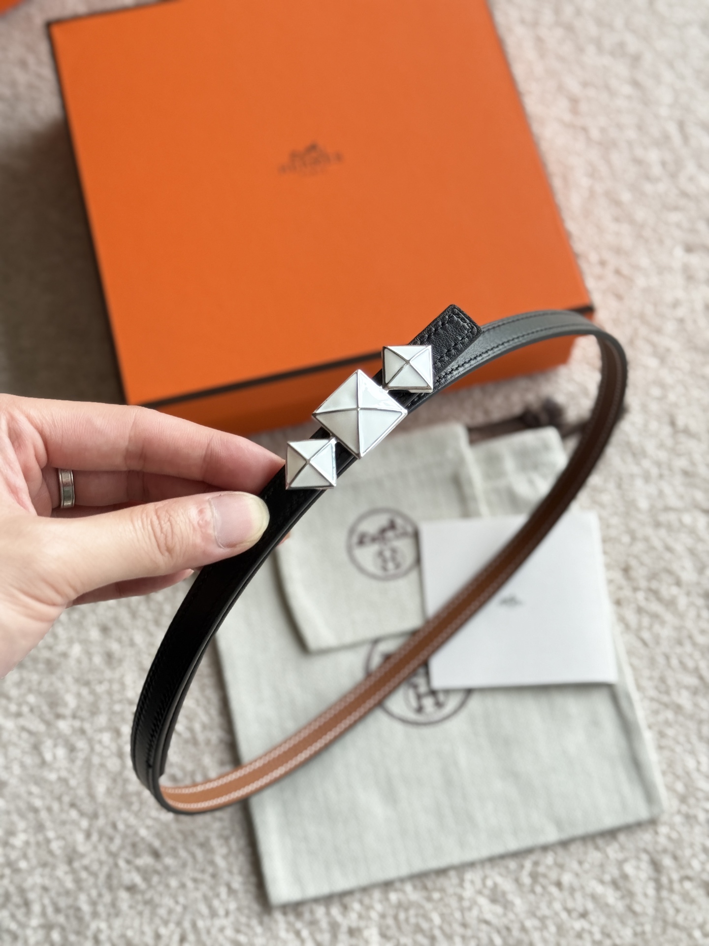Elegant Women's Belt with Togo Leather and Fine Hardware, 13mm Width 6 i1748054091878 8829 0 5