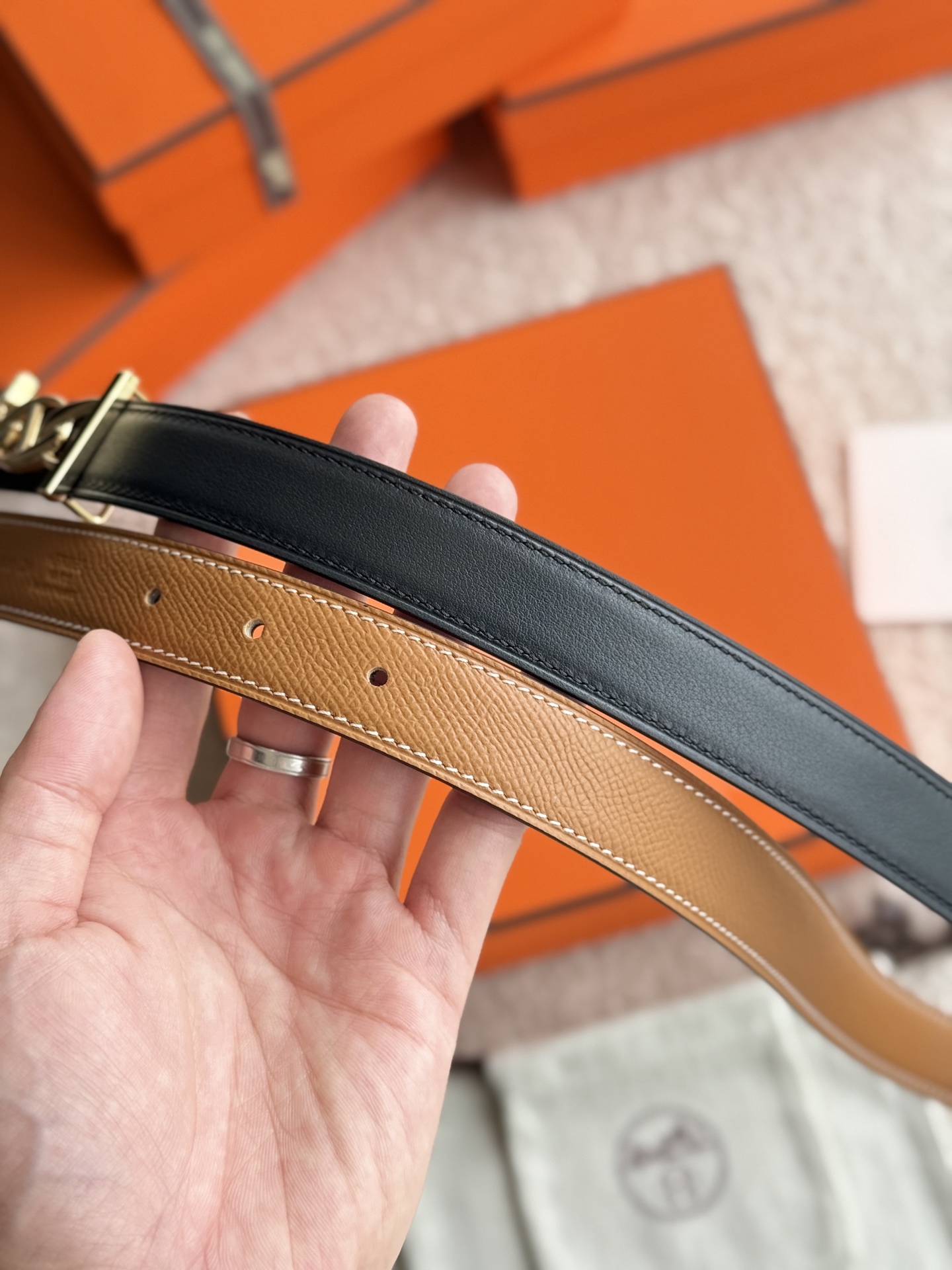 Hermès Women's Belt MY H Buckle Reversible Leather Strap 24MM 10 i1748226030486 4426 0 8
