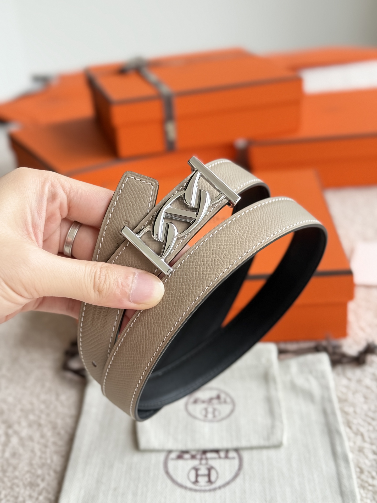 Hermès Women's My H Reversible Leather Belt - 24mm Width, Silver Hardware 8 i1748226066309 7264 0 6