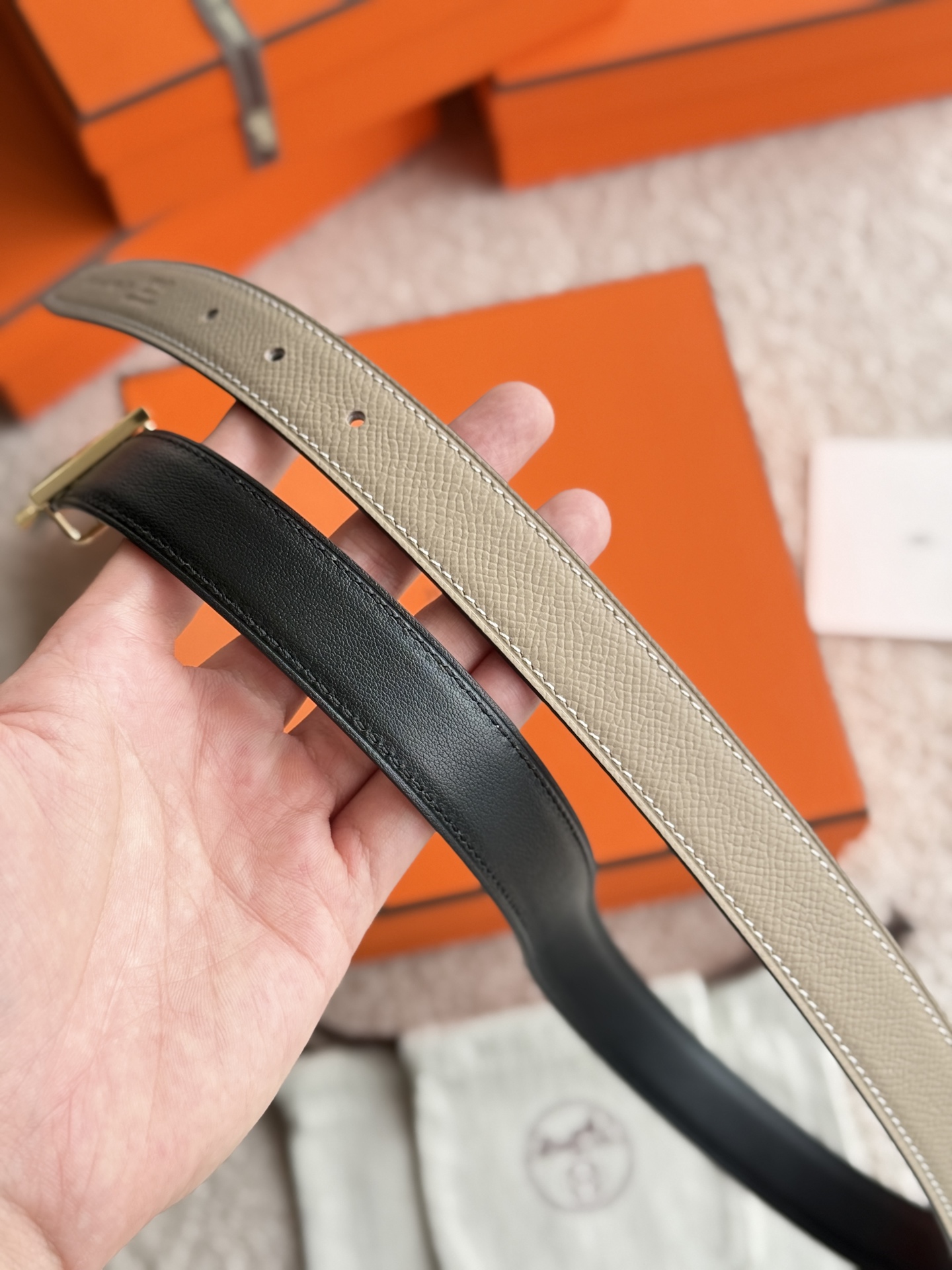Hermès Women's Reversible Leather Belt 24mm - Iconic Style and Quality 9 i1748226100208 6396 0 8