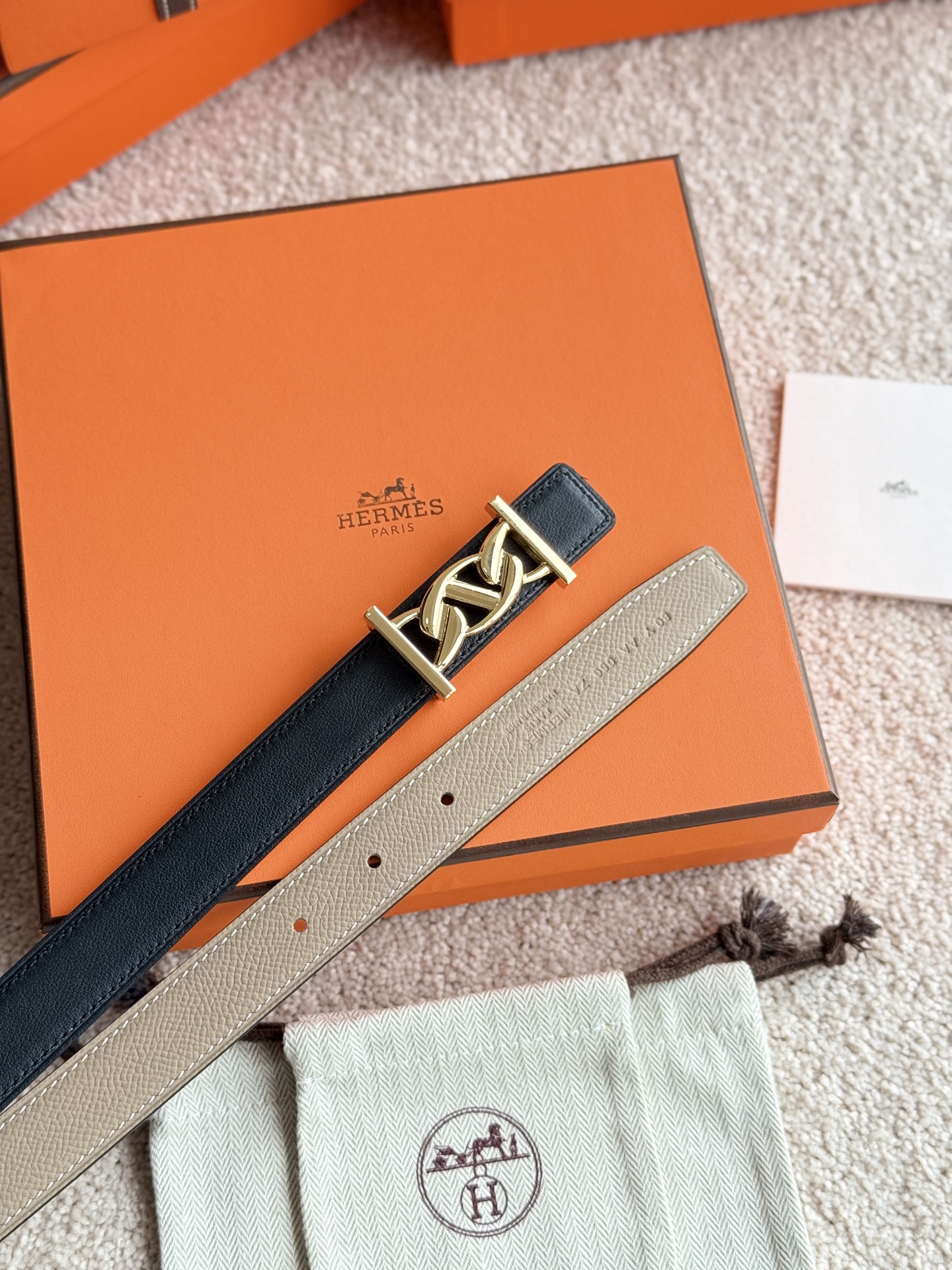 Hermès Women's Reversible Leather Belt 24mm - Iconic Style and Quality 8 i1748226100266 5418 0 7