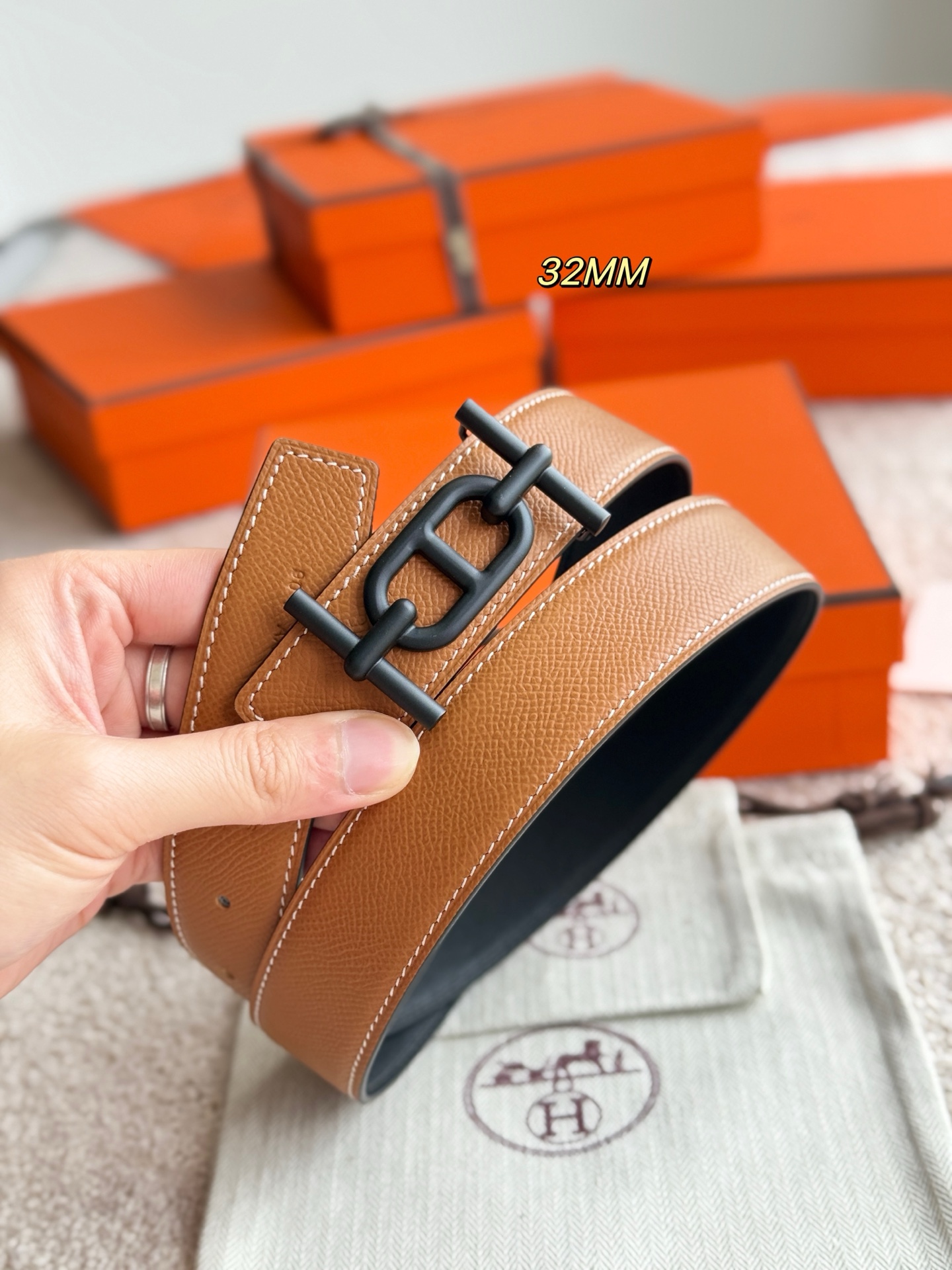 Hermès Ancre Buckle Epsom Leather Belt, 32mm, Reversible, Men's Fashion 5 i1748481628486 6347 0 4