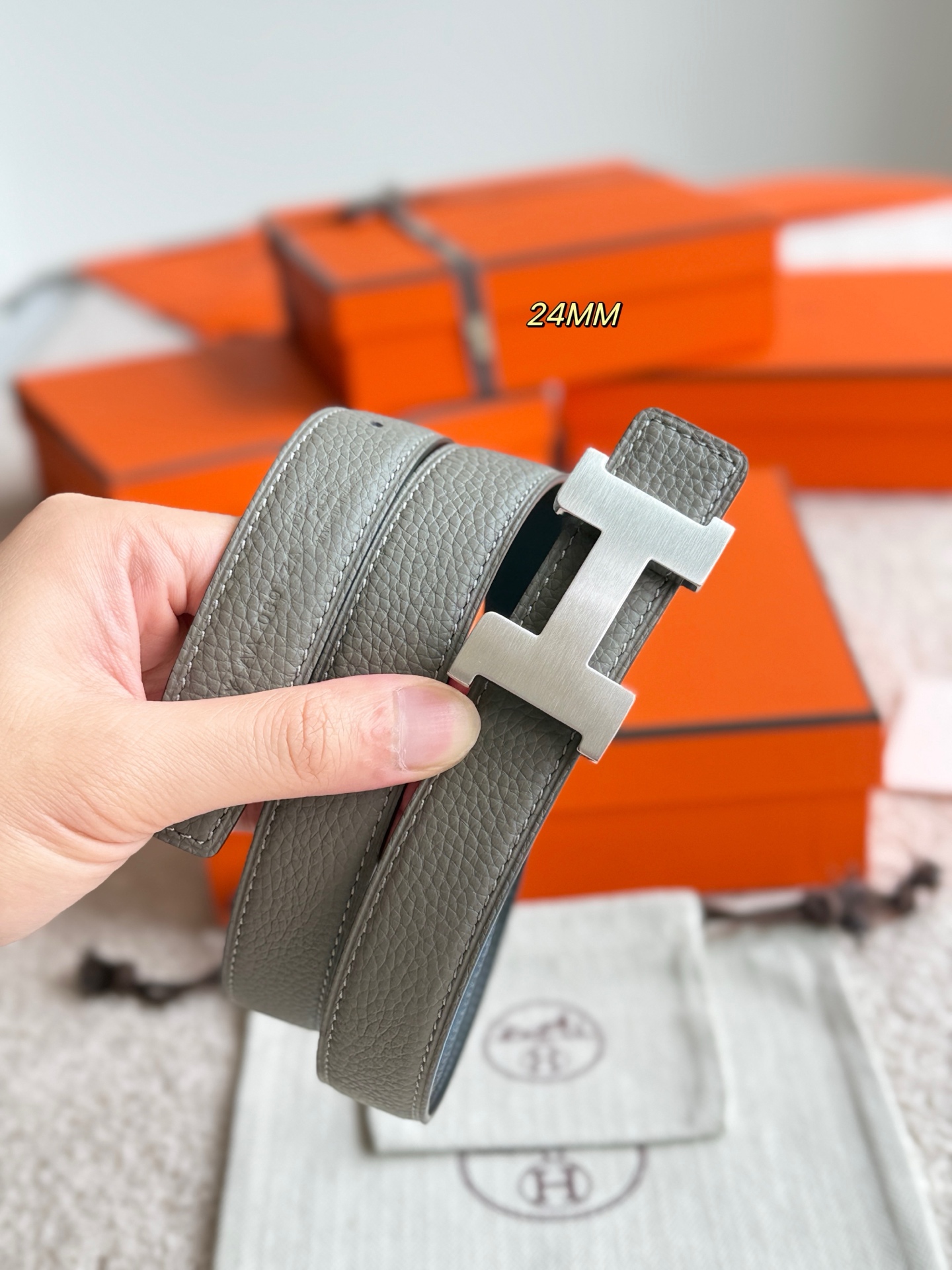 Hermes Women's Mini Constance Reversible Leather Belt with Togo Leather, 24MM 5 i1748738809128 5751 0 4