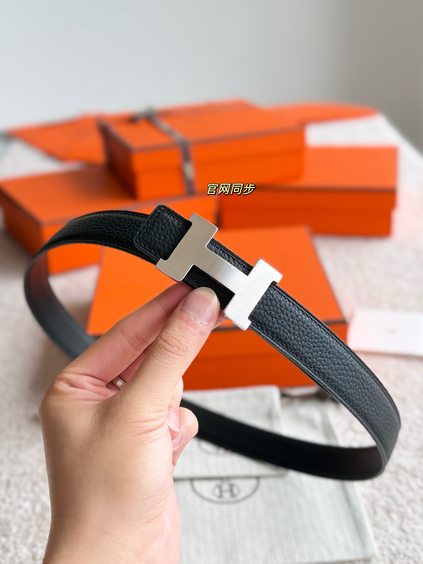 Hermès Mini Constance Reversible Belt 24MM - Togo Leather & Signature Buckle 4 i1748738838442 2968 0 3