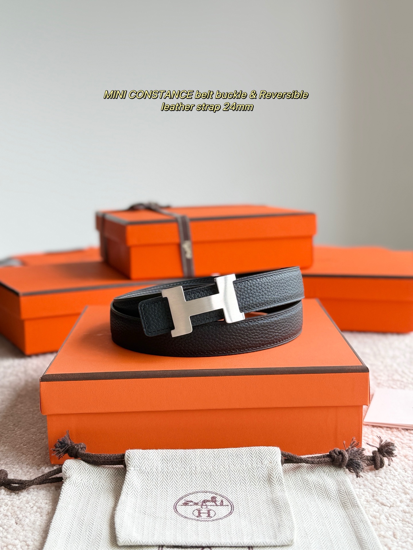 Hermès Mini Constance Reversible Belt 24MM - Togo Leather & Signature Buckle 2 i1748738838455 4526 0 1