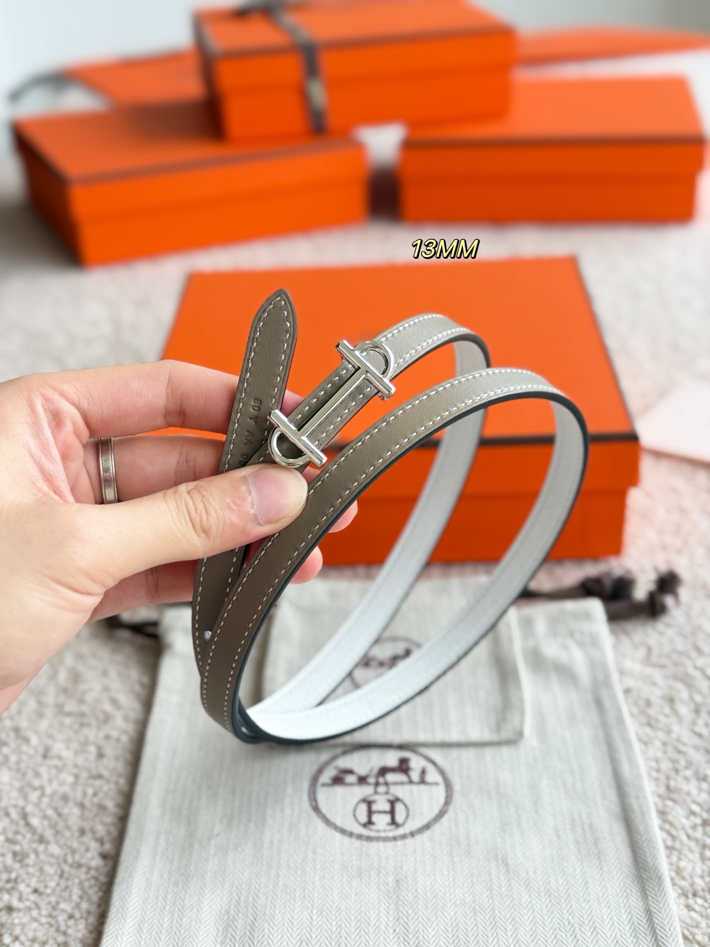 Hermes Women's Gamma Reversible Leather Belt, 13mm - Elegant & Versatile 7 i1749366129175 1132 0 4