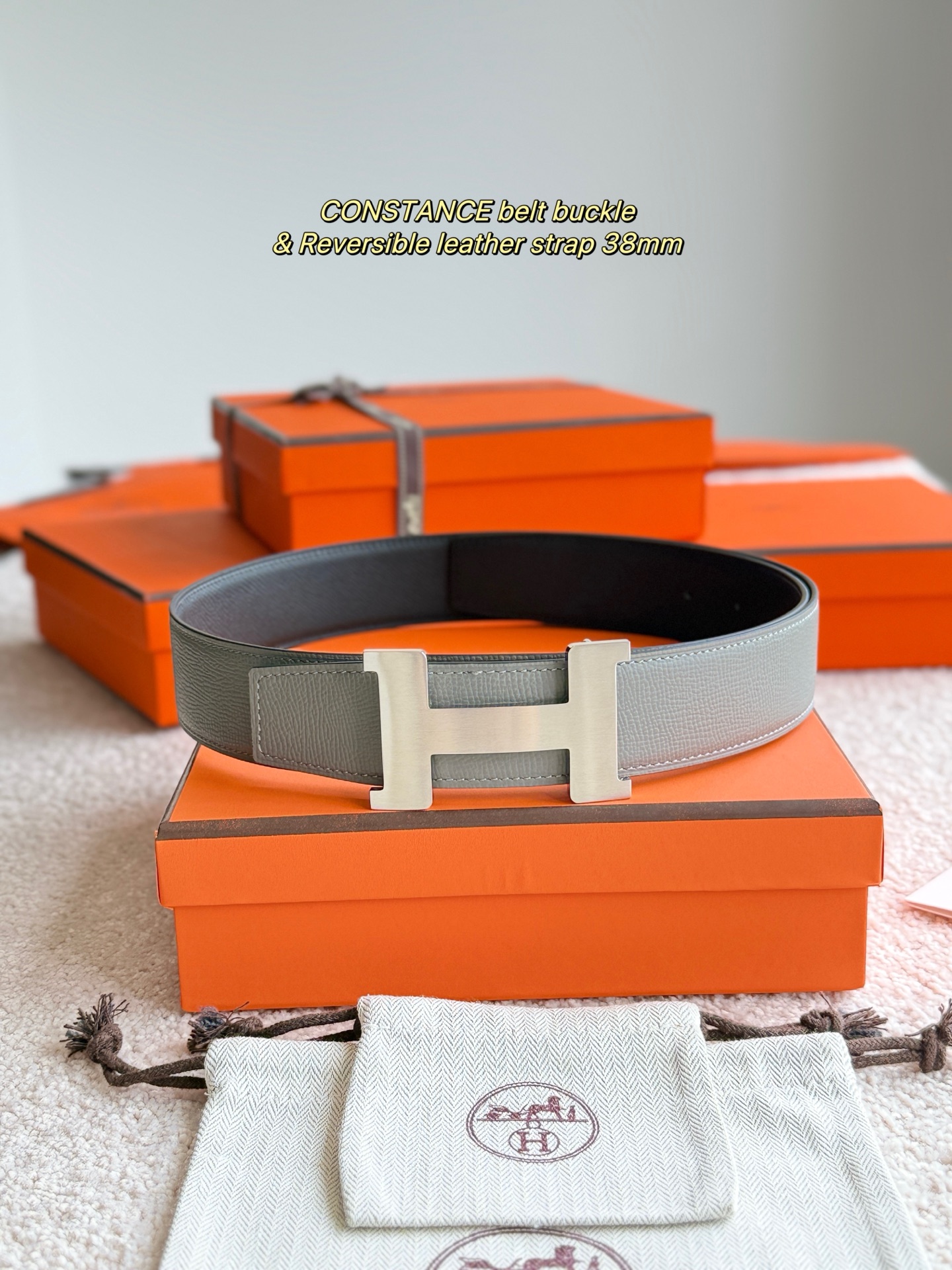 Hermès 代购级 爱马仕 精品五金 搭配进口epsom皮 38MM 以其精湛工艺高品质材料和 设计备受推崇 是男士腰带 选择 简约 适合商务和休闲场合 产品手感细腻 不仅是实用配饰 更是身份与品味的象征