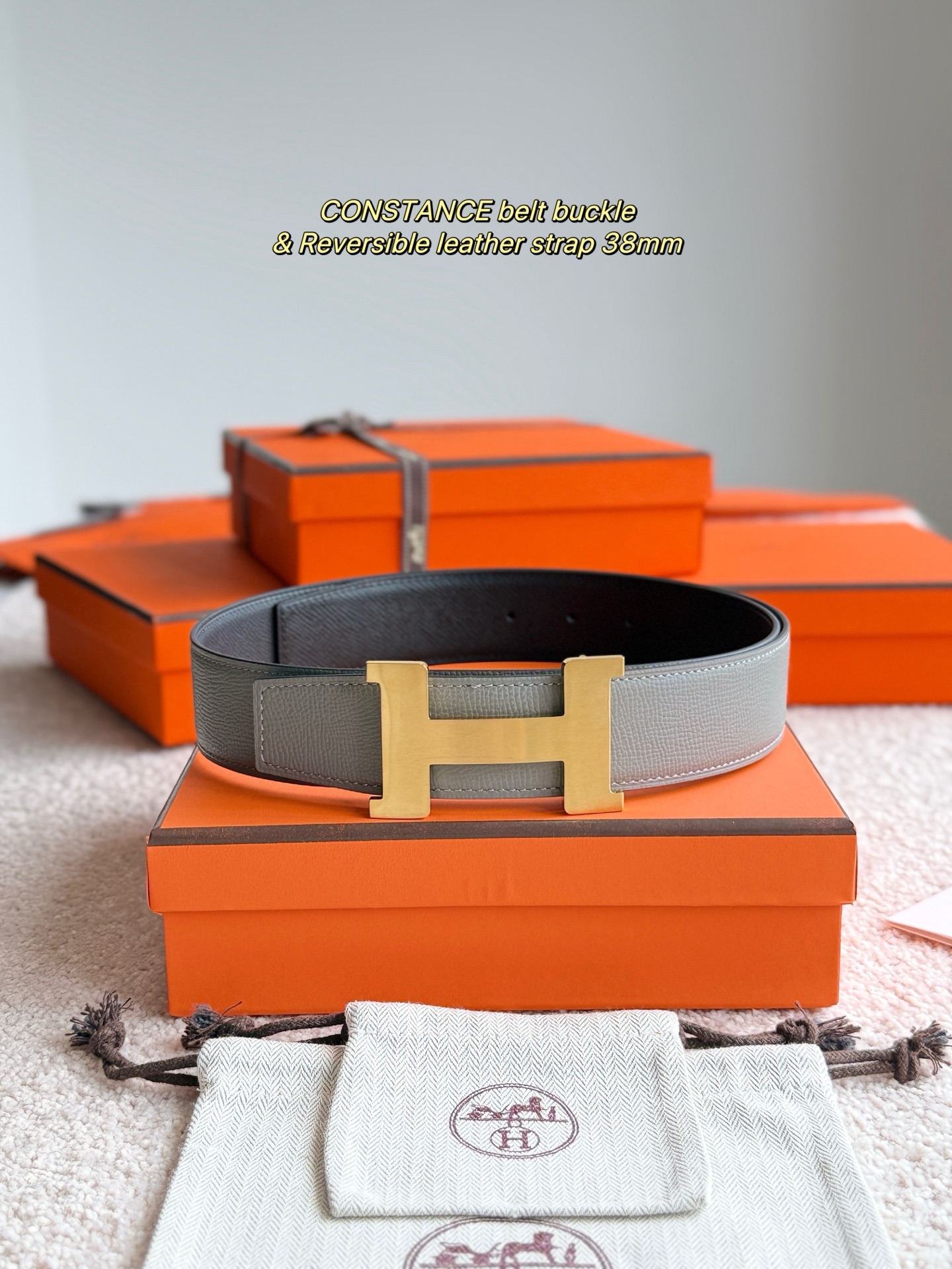 Hermès 代购级 爱马仕 精品五金 搭配进口epsom皮 38MM 以其精湛工艺高品质材料和 设计备受推崇 是男士腰带 选择 简约 适合商务和休闲场合 产品手感细腻 不仅是实用配饰 更是身份与品味的象征