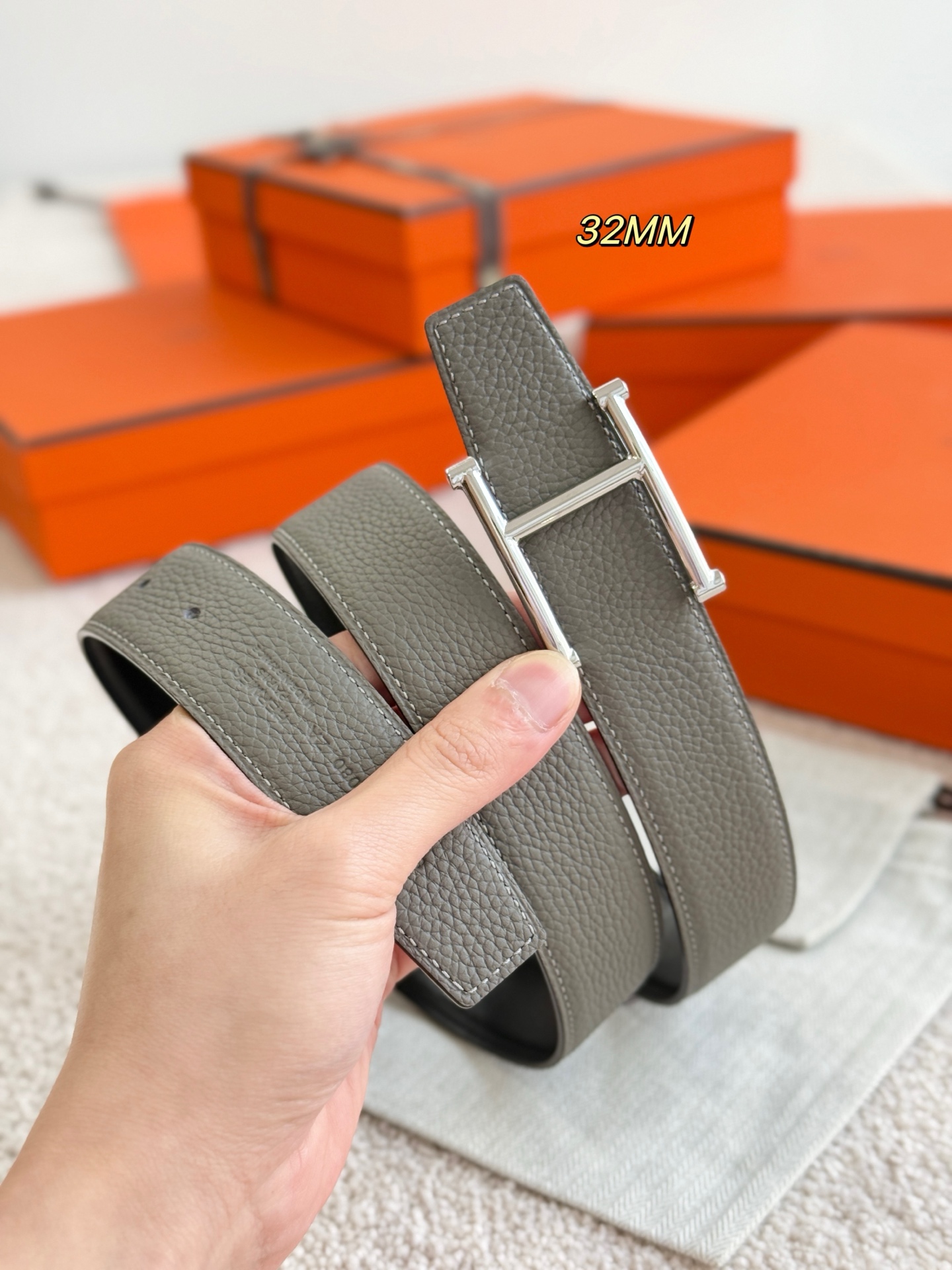 Hermès Sérif Reversible Belt 32mm, Togo Leather, Exquisite Hardware 7 i1756698956160 6342 0 4