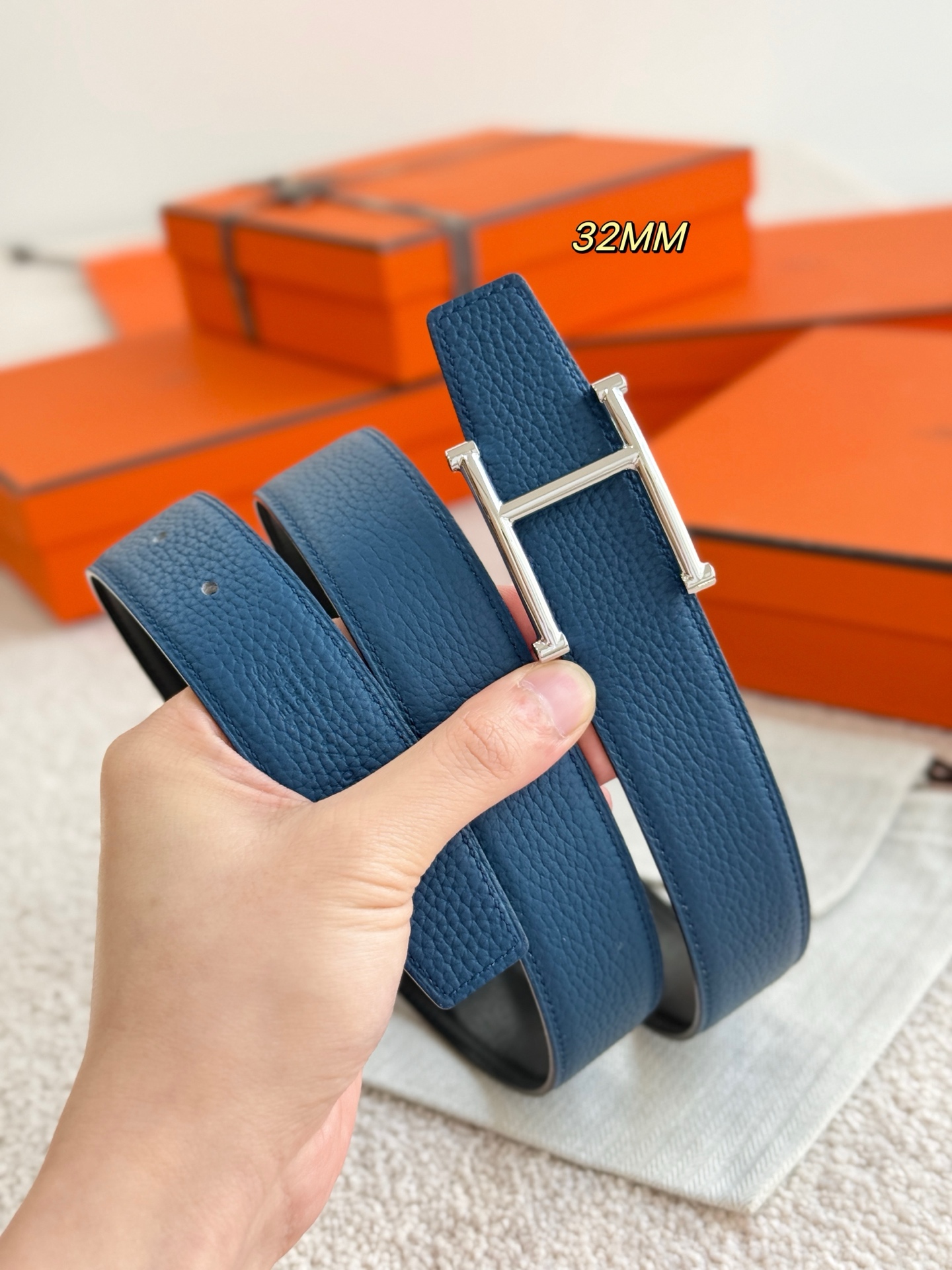 Hermès Sérif Reversible Leather Belt 32mm, Togo Leather, Fine Hardware 7 i1756699000624 1503 0 4