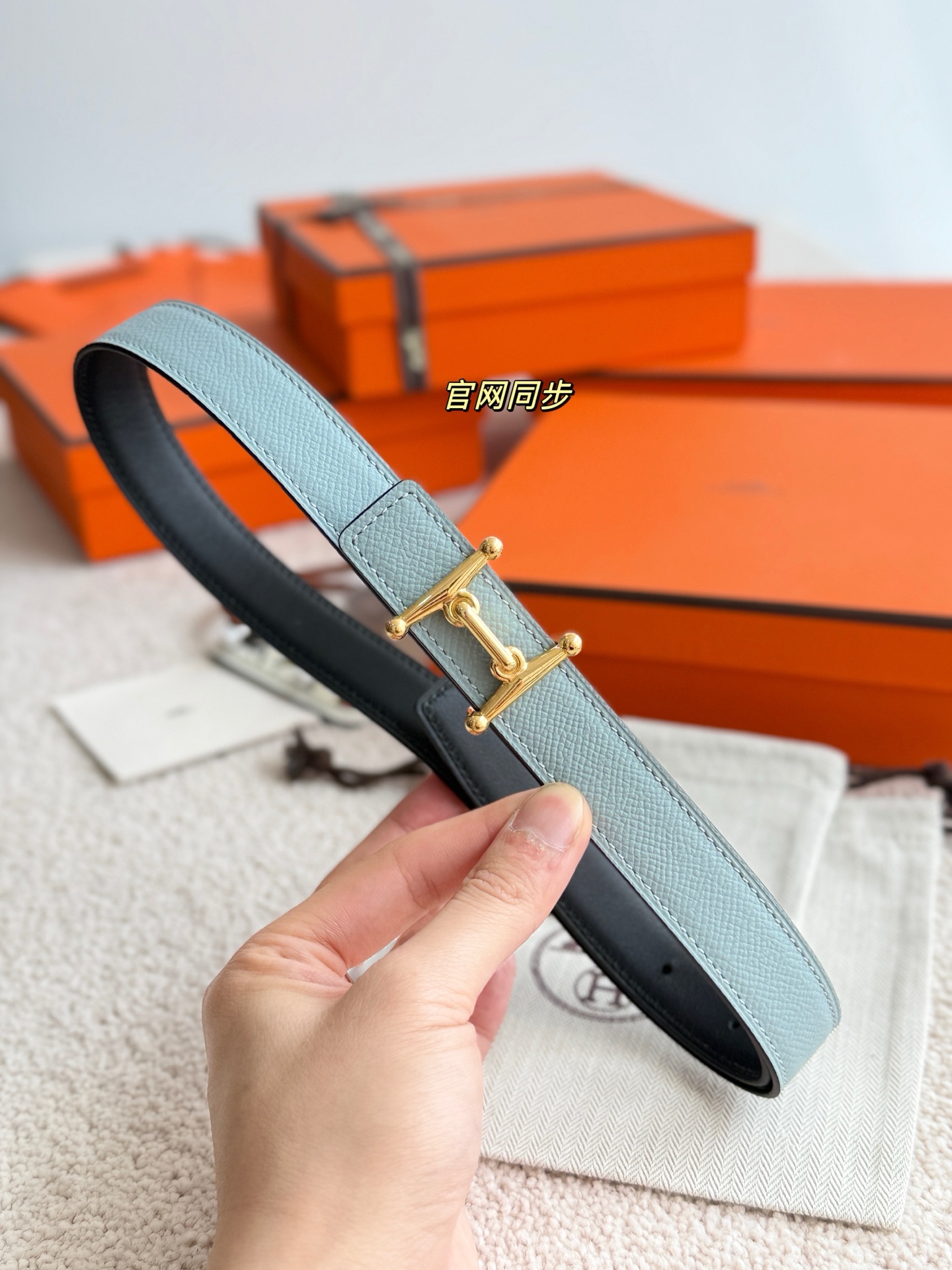 Hermès 代购级 爱马仕 宽度2 5cm MORS H 精品五金 搭配进口epsom皮 Hermes女款腰带以其精湛工艺高品质材料和 设计备受推崇 是女士腰带 选择 简约 产品手感细腻 不仅是实用配饰 更能为整体造型增添亮点
