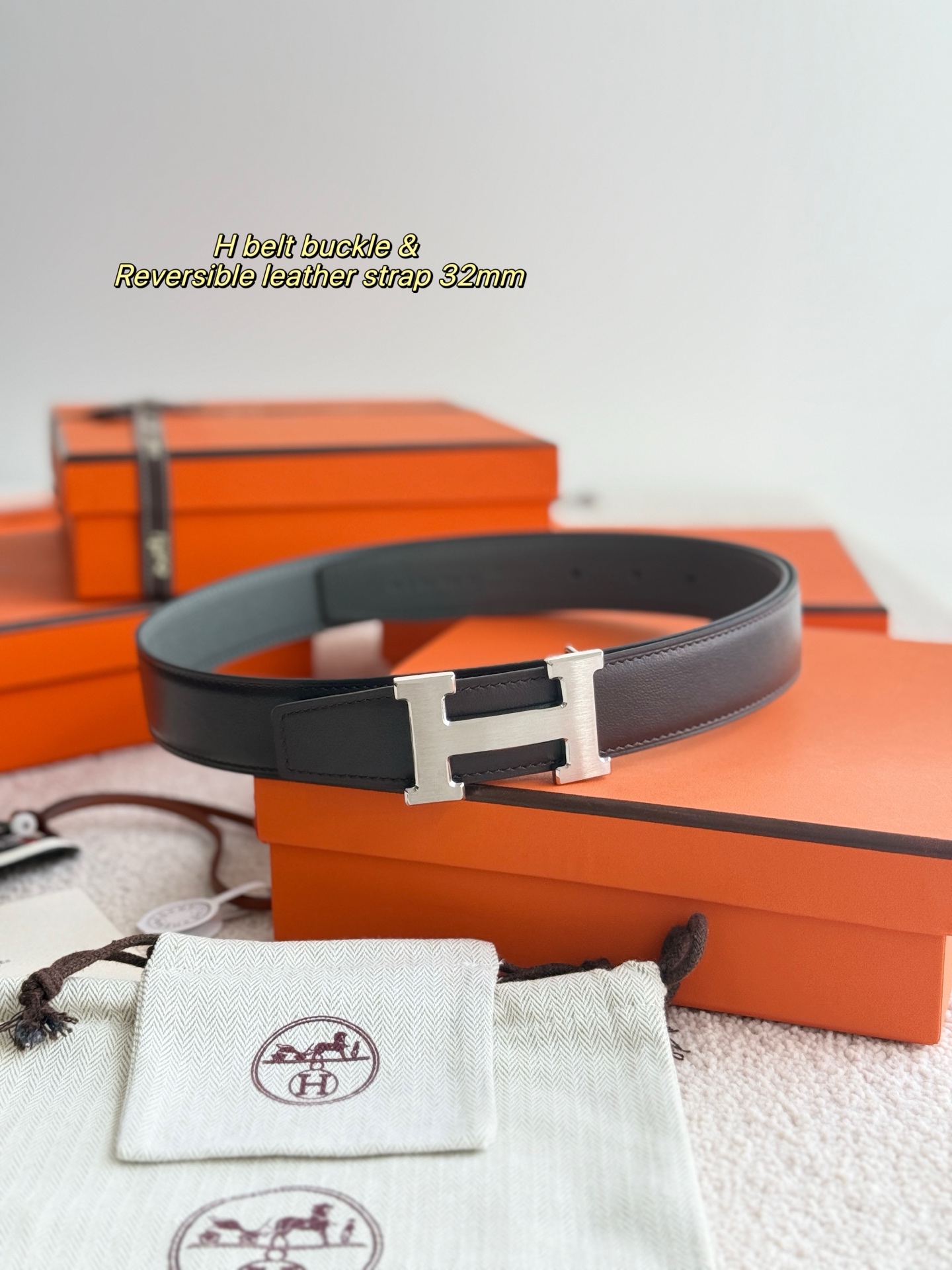 Hermès 代购级 爱马仕 搭配 epsom皮 深咖swift进口皮 宽度32MM 以其精湛工艺高品质材料和 设计备受推崇 是男士腰带 选择 简约 适合商务和休闲场合 产品手感细腻 不仅是实用配饰 更是身份与品味的象征