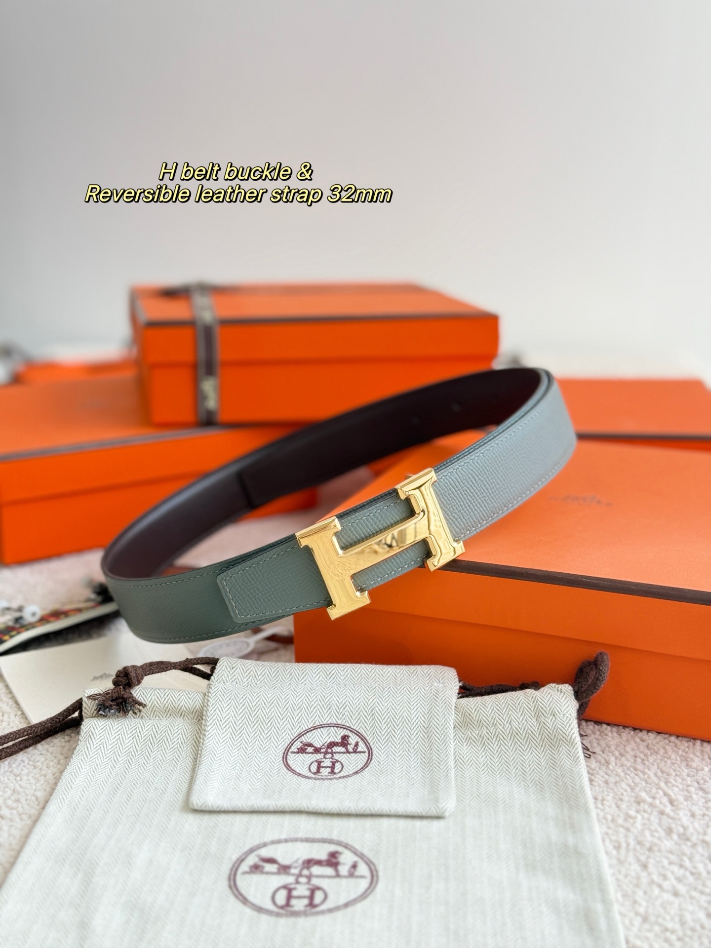 Hermès 代购级 爱马仕 搭配 epsom皮 深咖swift进口皮 宽度32MM 以其精湛工艺高品质材料和 设计备受推崇 是男士腰带 选择 简约 适合商务和休闲场合 产品手感细腻 不仅是实用配饰 更是身份与品味的象征