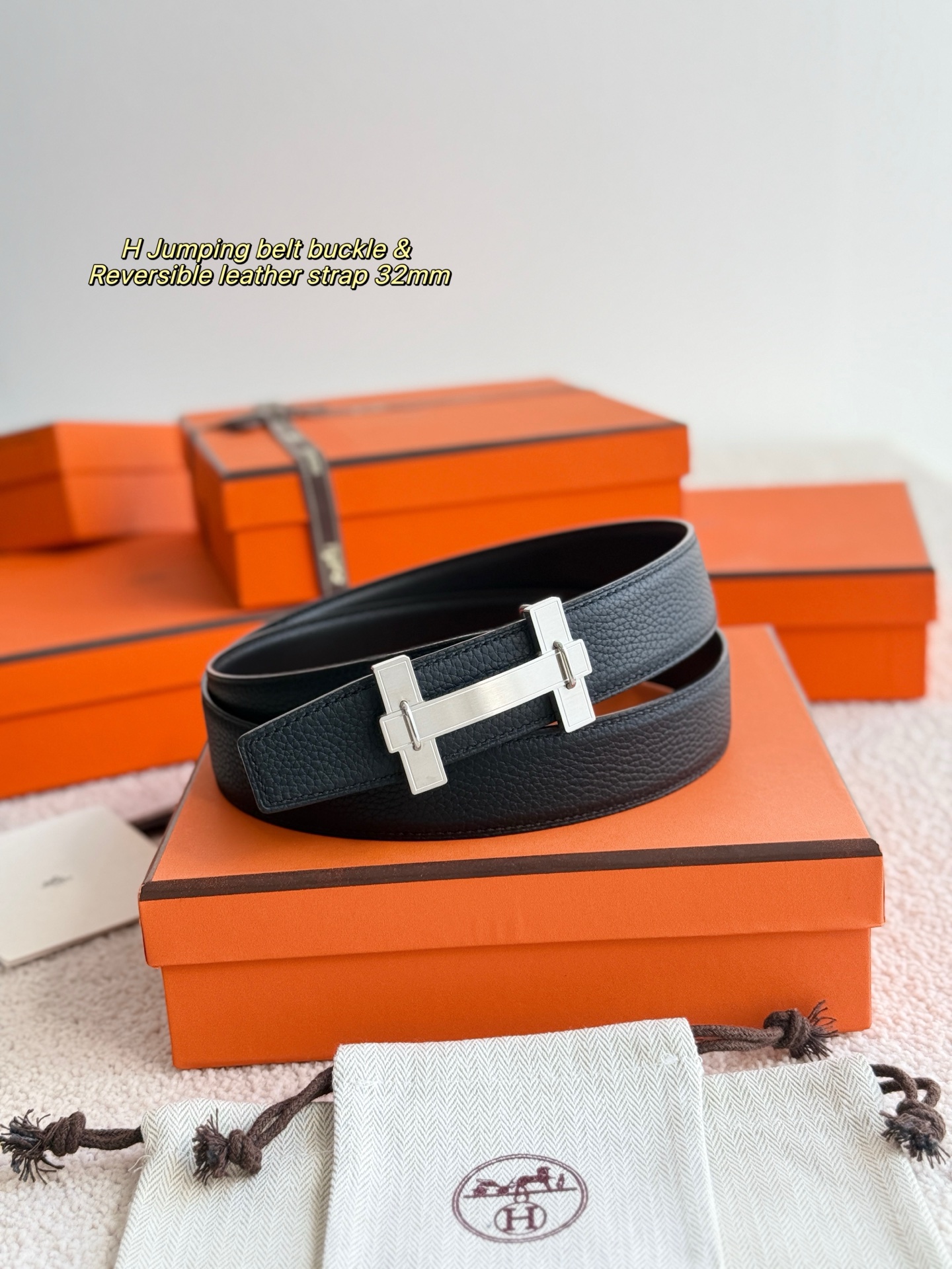 ❤️款 H JUMPING 精品五金 搭配进口togo皮 宽度32MM 以其精湛工艺高品质材料和经典设计备受推崇 是男士腰带顶级选择 简约大气 适合商务和休闲场合 产品手感细腻 不仅是实用配饰 更是身份与品味的象征 ❤️ P170