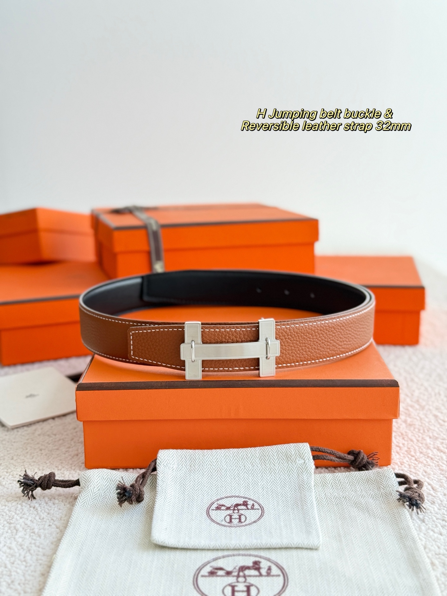 ❤️款 H JUMPING 精品五金 搭配进口togo皮 宽度32MM 以其精湛工艺高品质材料和经典设计备受推崇 是男士腰带顶级选择 简约大气 适合商务和休闲场合 产品手感细腻 不仅是实用配饰 更是身份与品味的象征 ❤️ P170