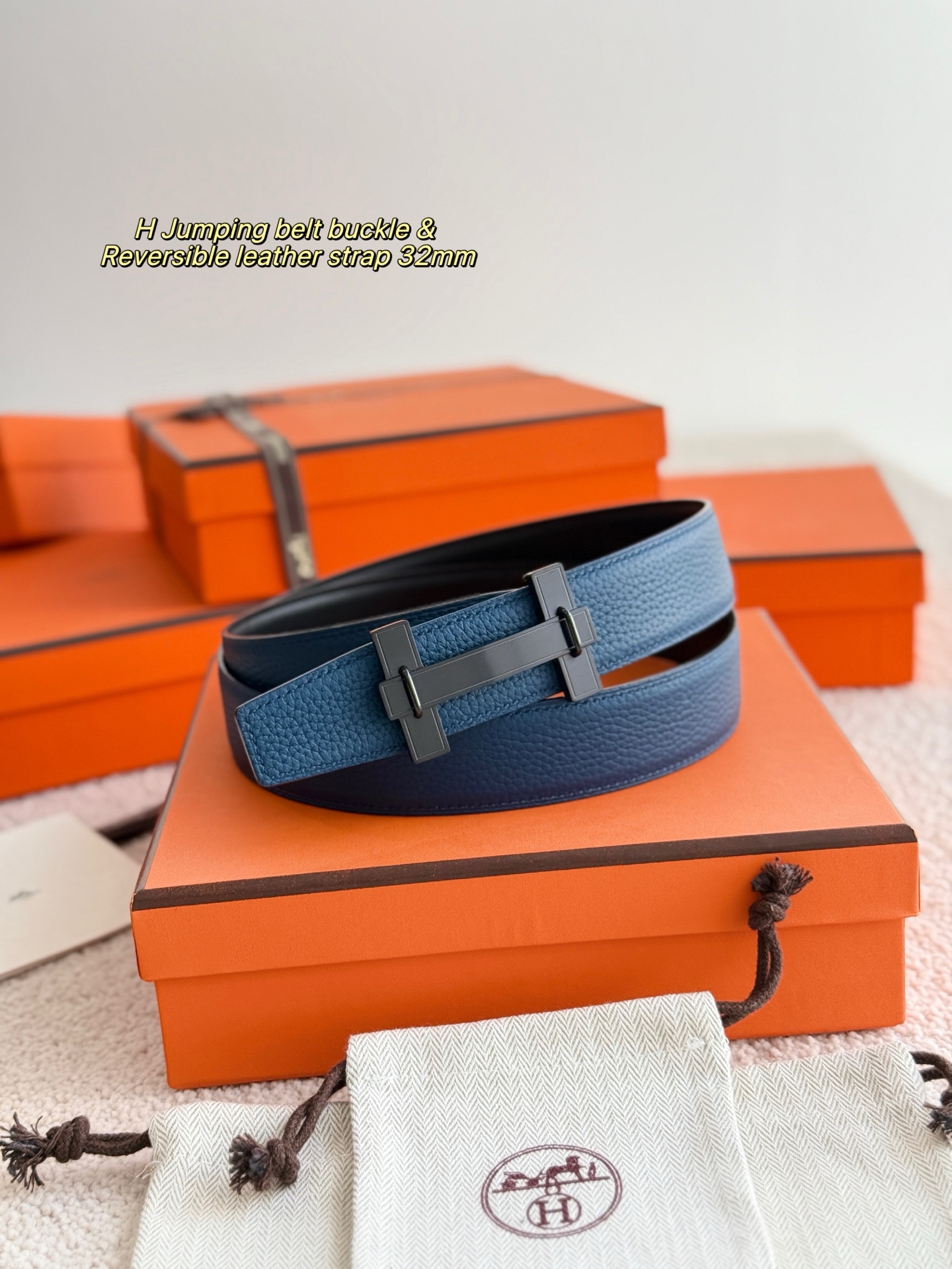 ❤️款 H JUMPING 精品五金 搭配进口togo皮 宽度32MM 以其精湛工艺高品质材料和经典设计备受推崇 是男士腰带顶级选择 简约大气 适合商务和休闲场合 产品手感细腻 不仅是实用配饰 更是身份与品味的象征 ❤️ P170