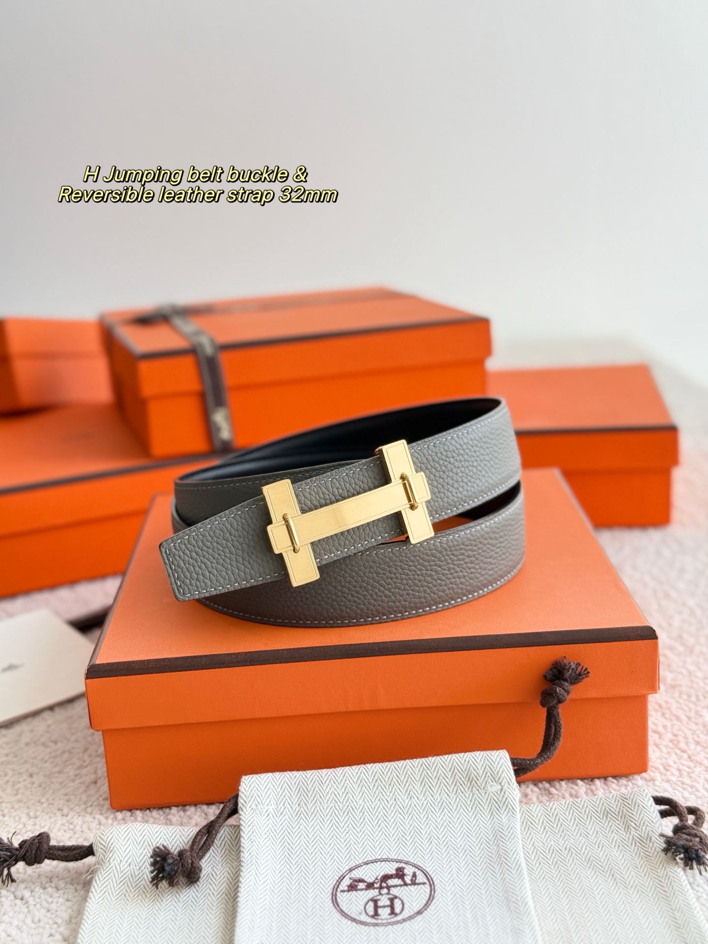 ❤️款 H JUMPING 精品五金 搭配进口togo皮 宽度32MM 以其精湛工艺高品质材料和经典设计备受推崇 是男士腰带顶级选择 简约大气 适合商务和休闲场合 产品手感细腻 不仅是实用配饰 更是身份与品味的象征 ❤️ P170