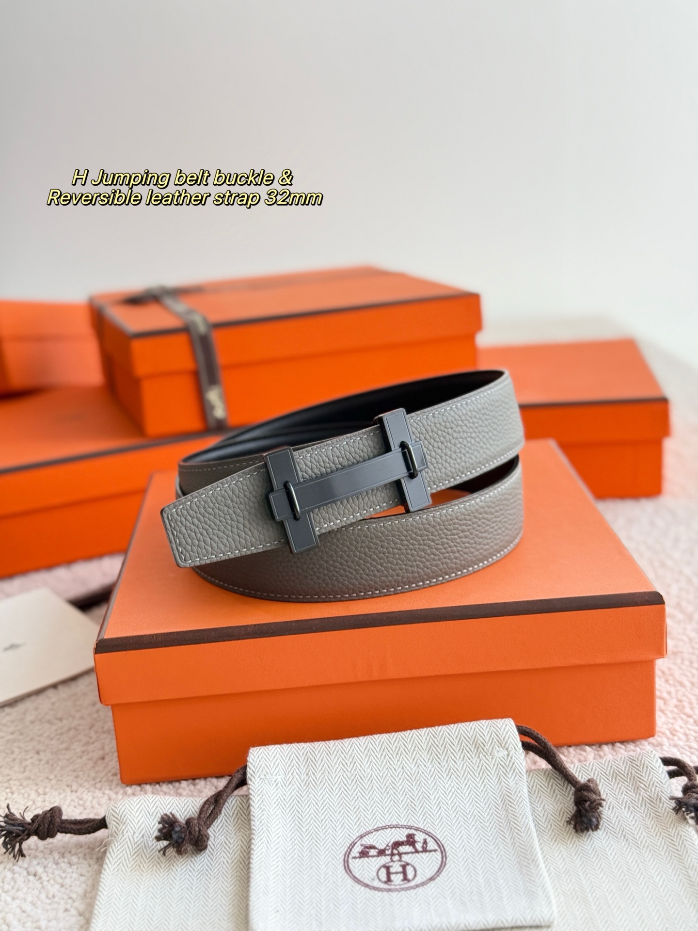 ❤️款 H JUMPING 精品五金 搭配进口togo皮 宽度32MM 以其精湛工艺高品质材料和经典设计备受推崇 是男士腰带顶级选择 简约大气 适合商务和休闲场合 产品手感细腻 不仅是实用配饰 更是身份与品味的象征 ❤️ P170