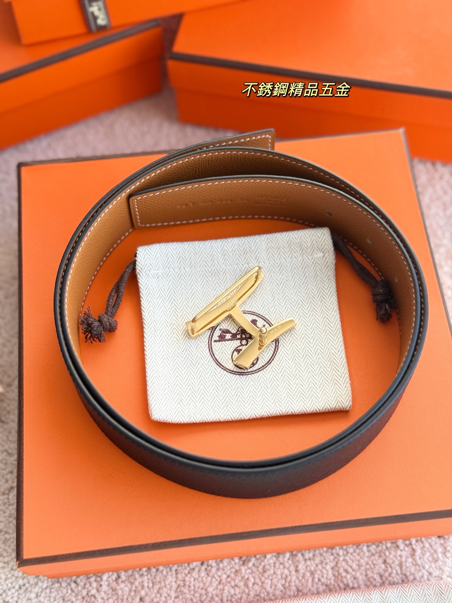 ❤️款 SCRIPT 精品五金 搭配进口EPsom皮 宽度38MM 以其精湛工艺高品质材料和经典设计备受