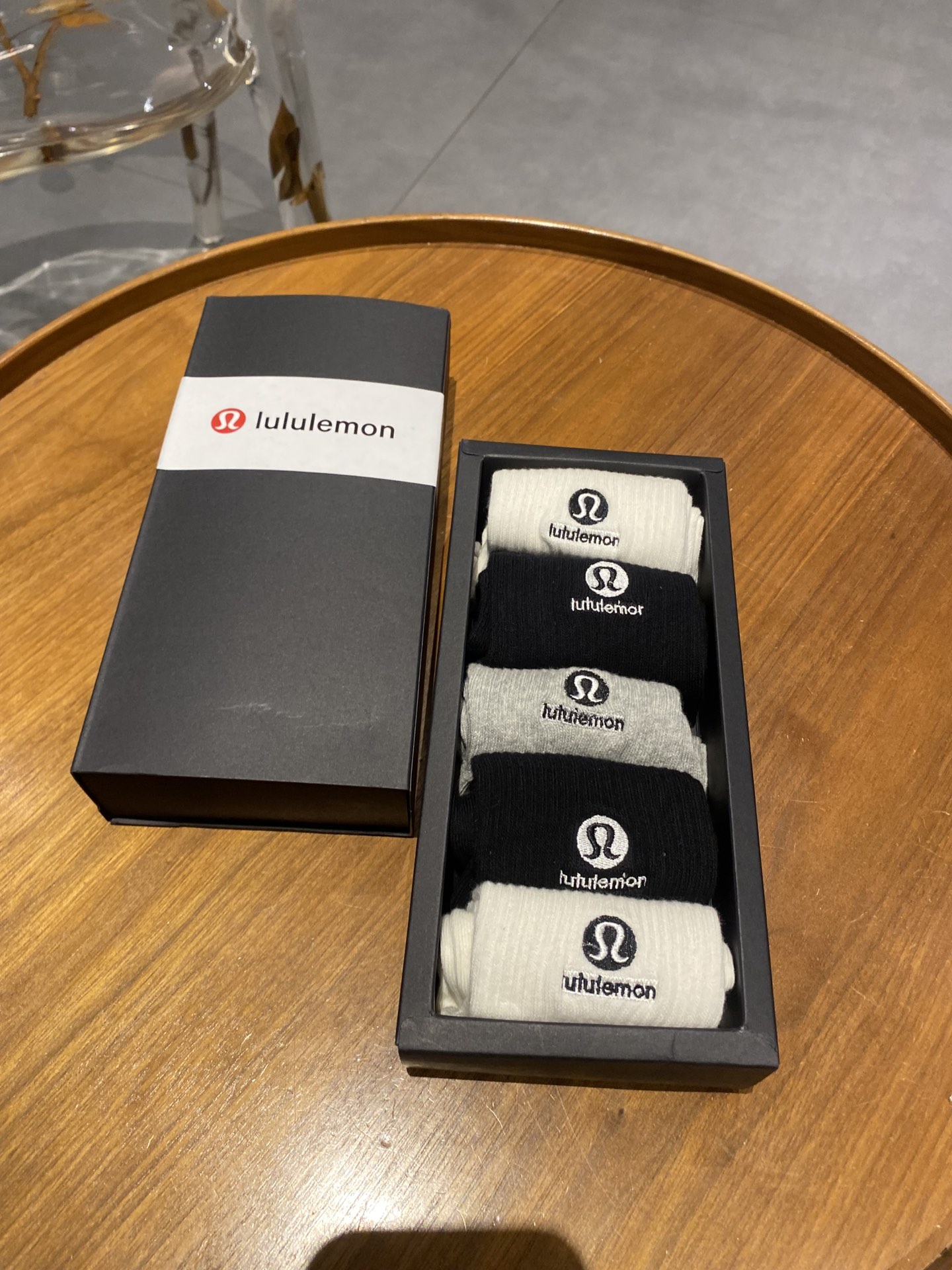 Autumn/Winter Moisture-Wicking Crew Socks - Comprehensive 8