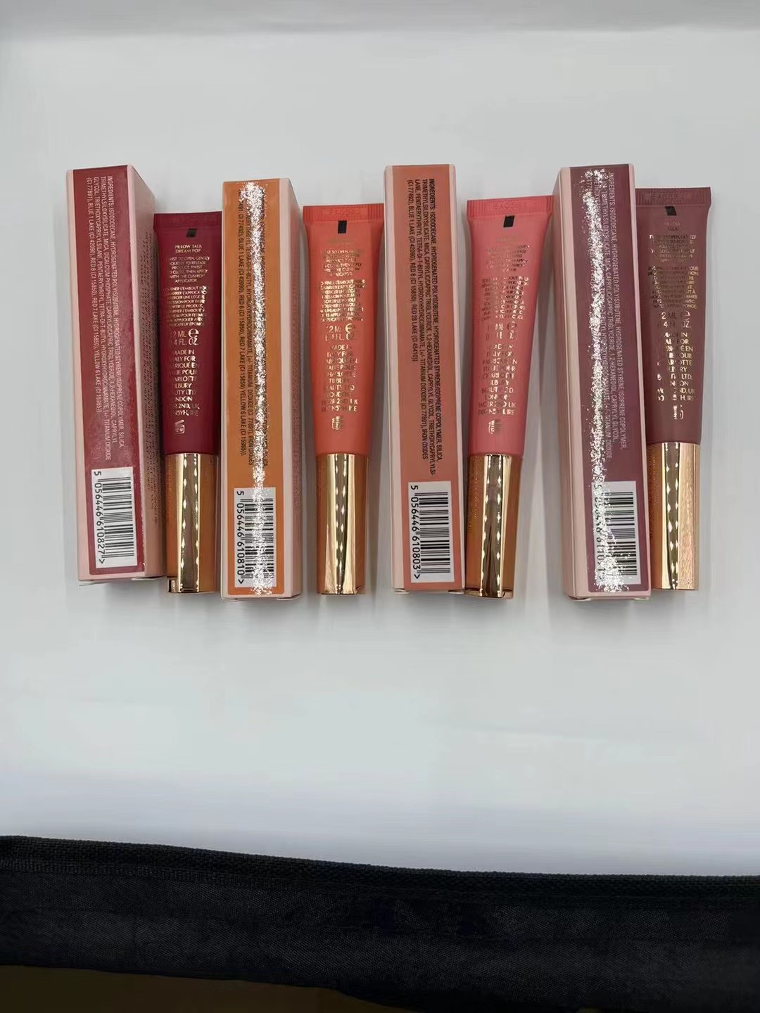 ✨55包
CT液体腮红笔！色号：pink pop#，pillow talk#，peach pop#，dream pop#。