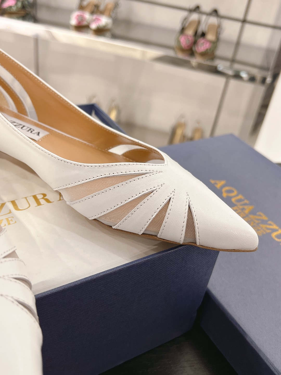 Aquazzura Spy Flat: Italian Cowhide Shoes with Metal Plating, Ideal for Day and Night - 图片 9
