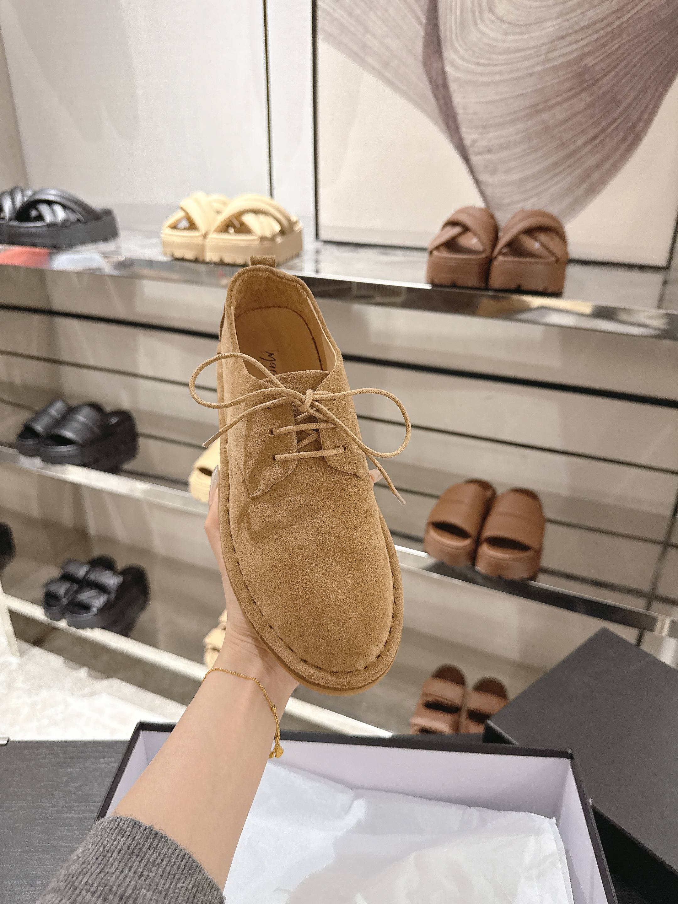 NO:240000,SANCRISPA ALTA outsole exclusive mold opening, fully handmade, minimalist interpretation, super light and breathable shoes, especially comfortable. Fabric buckle, inner cowhide, midsole cowhide, outsole thickness 25mm Size 35-45 women, men, casual shoes/sports shoes, sneakers, cowhide19860909SANCRISPA ALTA 大底独家开模,全手工制作,极简主义的演绎,超轻透气的一款鞋子,特别舒服. 面料牛反绒 内里牛皮 中底牛皮 大底厚度25mm 尺码35-45  格女 男,休闲鞋/运动鞋,sneakers,cowhide,Women's Shoes