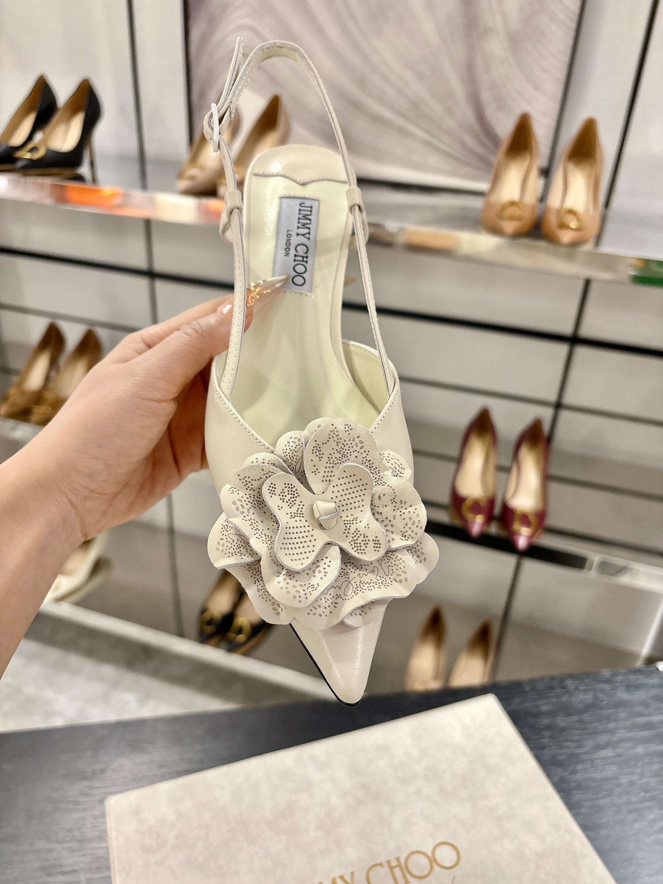 Женские туфли с цветком на мыске Jimmy Choo