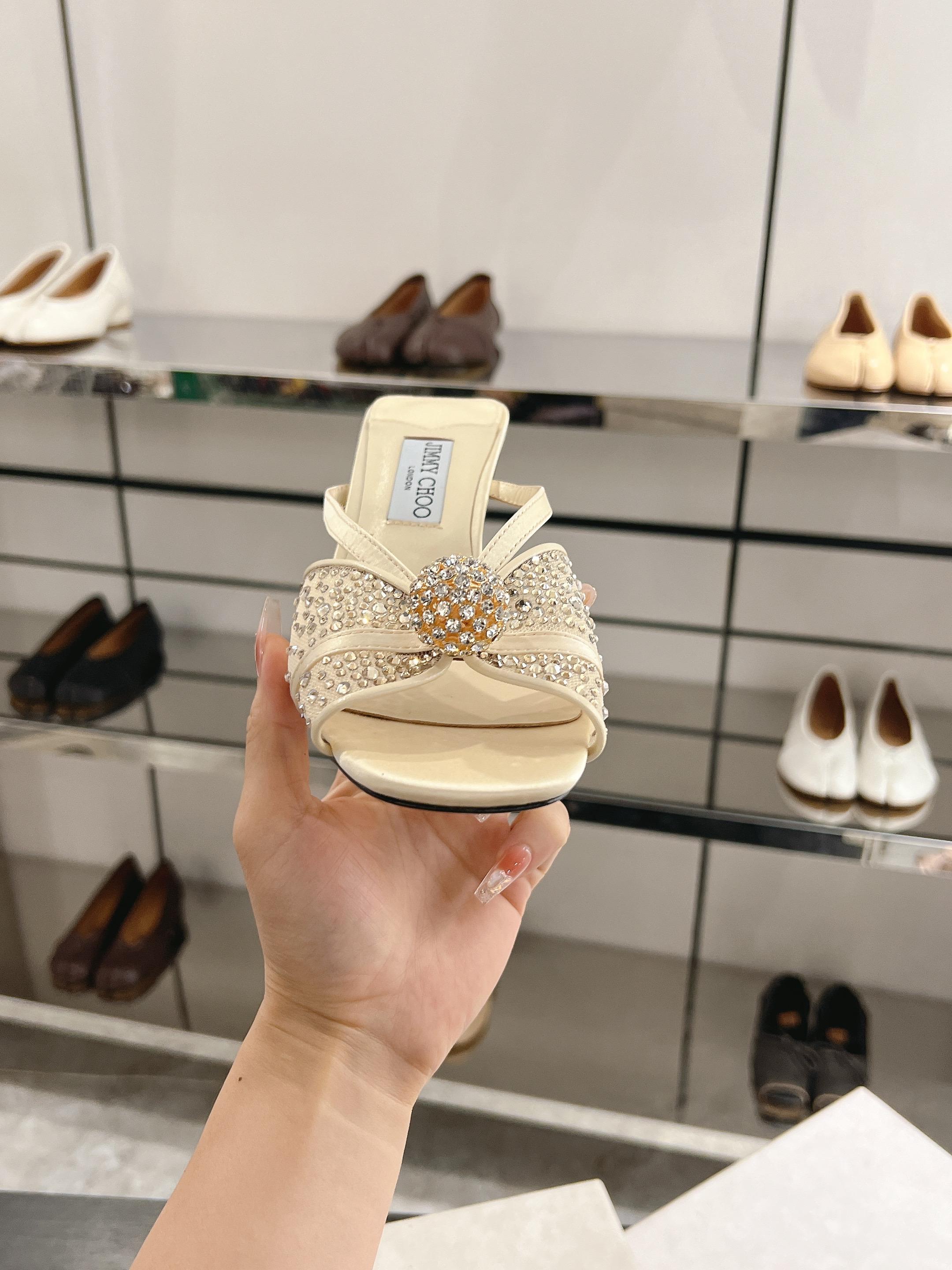 Женские мюли бежевые со стразами и пряжкой Jimmy Choo
