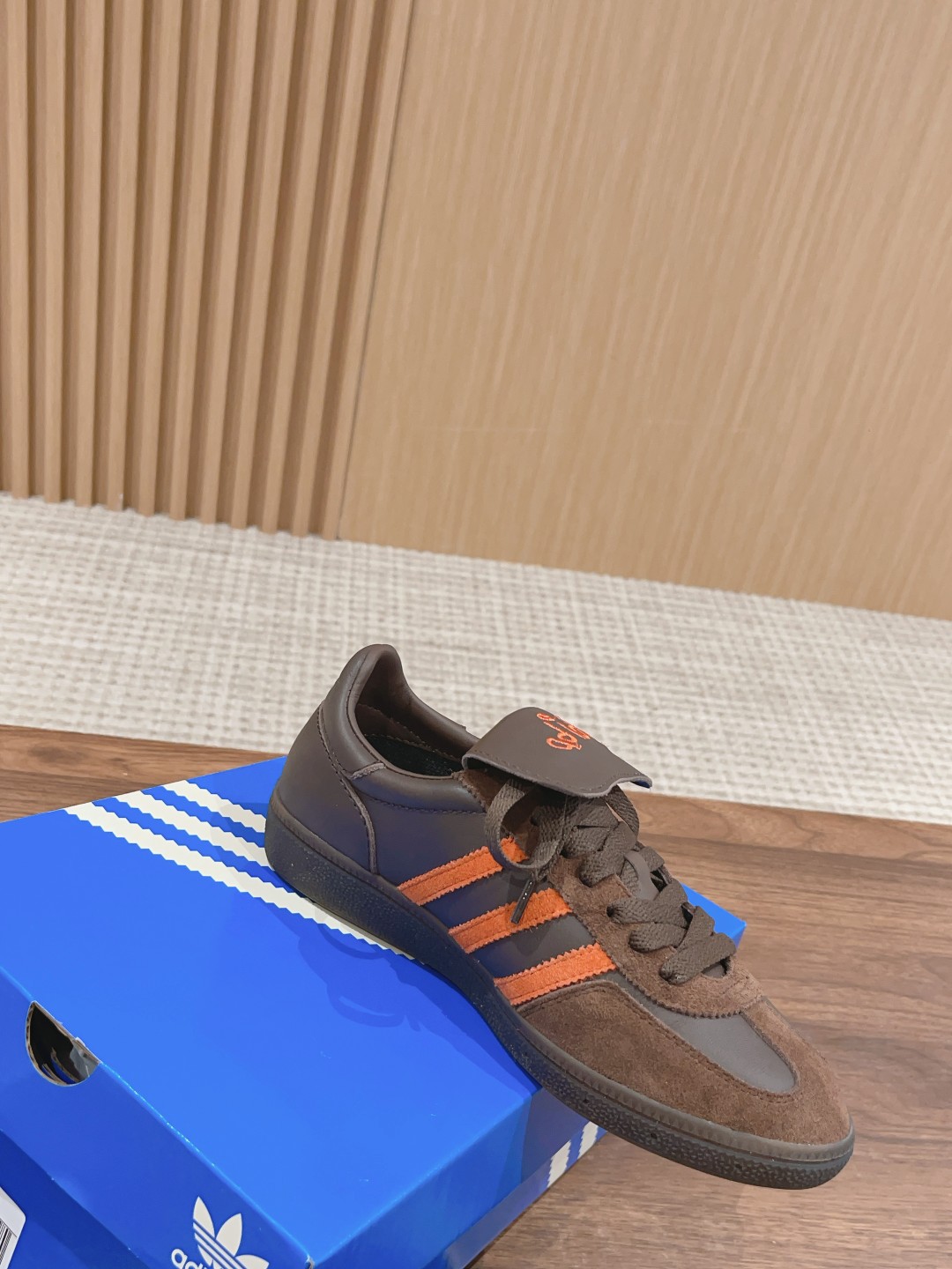 “SHUKYU x E-WAX x Adidas Handball Spezial Tokyo Energy Series” - 图片 3